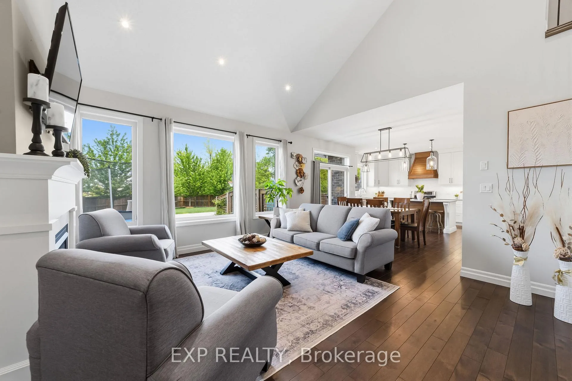 Photo 11 of 26 Carolina Crescent, St. Thomas — HOMEH