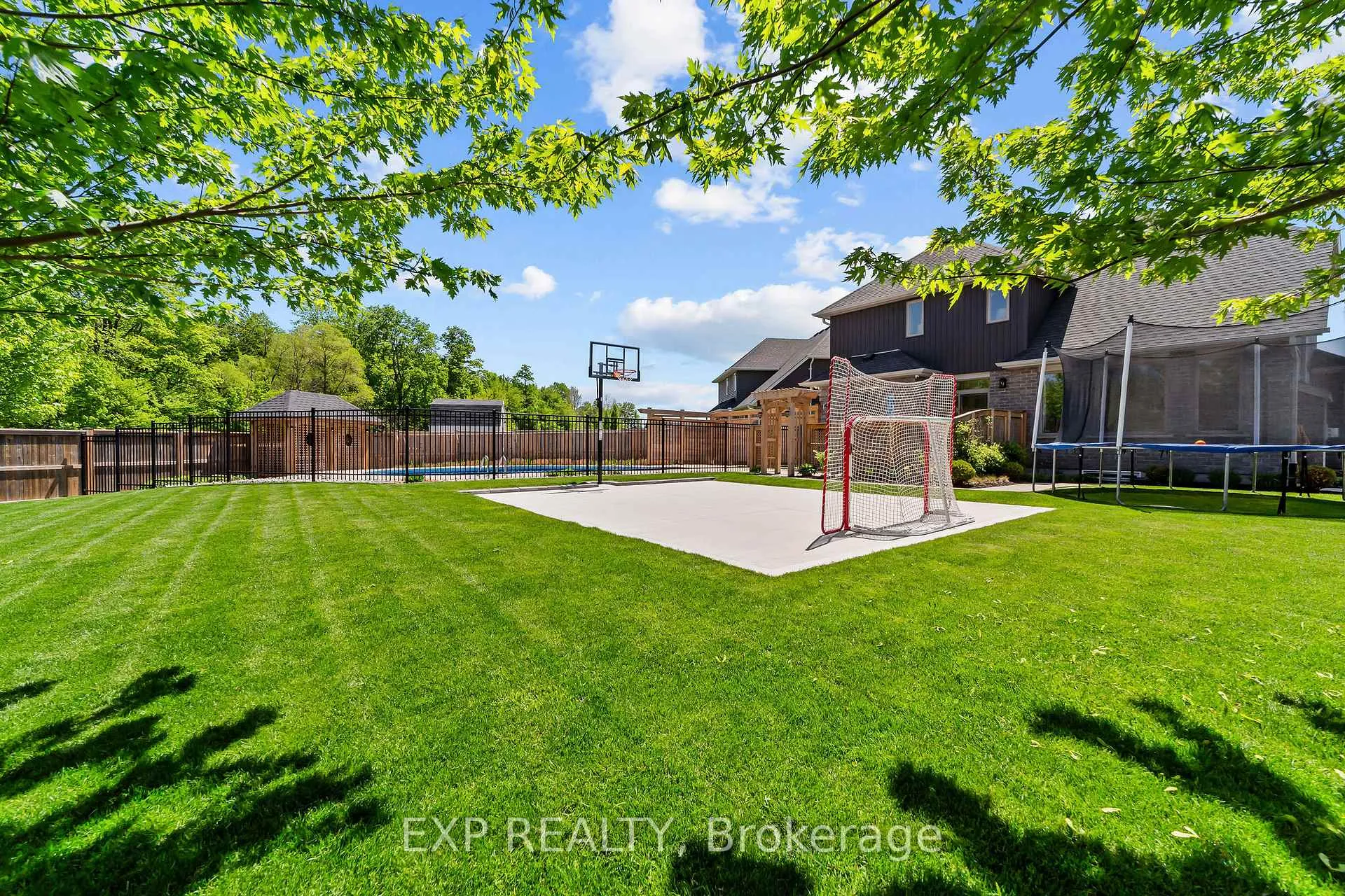 Photo 41 of 26 Carolina Crescent, St. Thomas — HOMEH