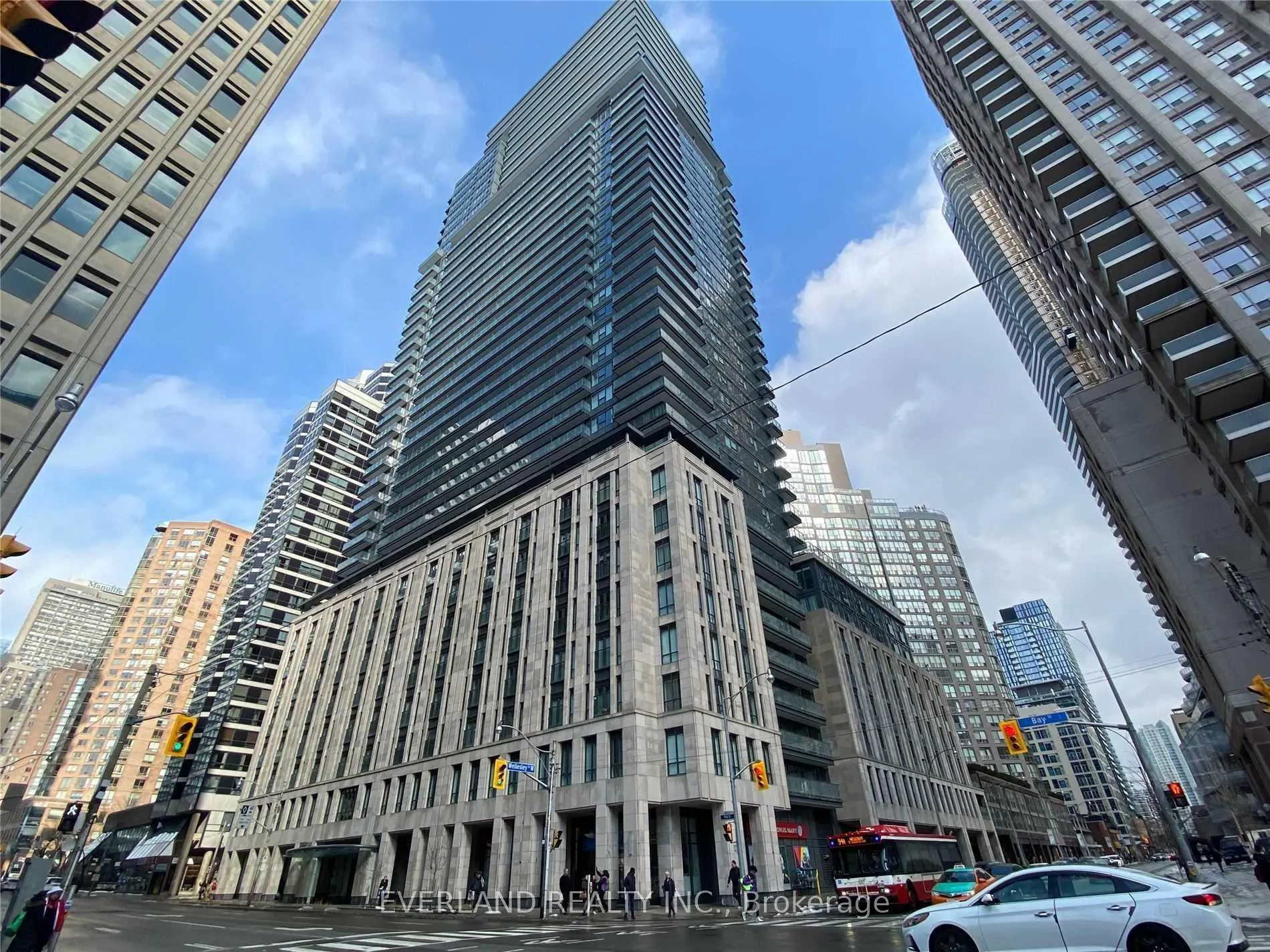 Front of Unit 1802, 955 Bay Street