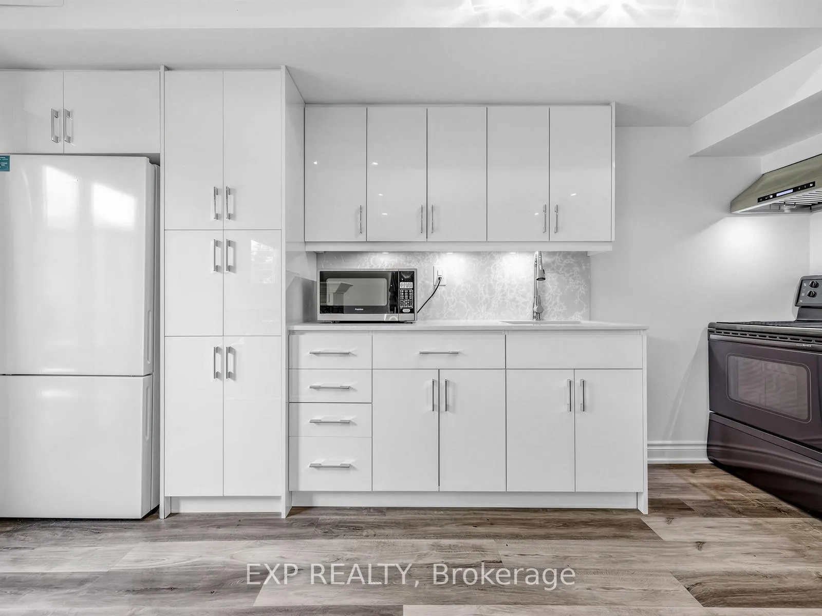 Photo 28 of 193 Fairlane Crescent, Vaughan, Vellore Village — HOMEH
