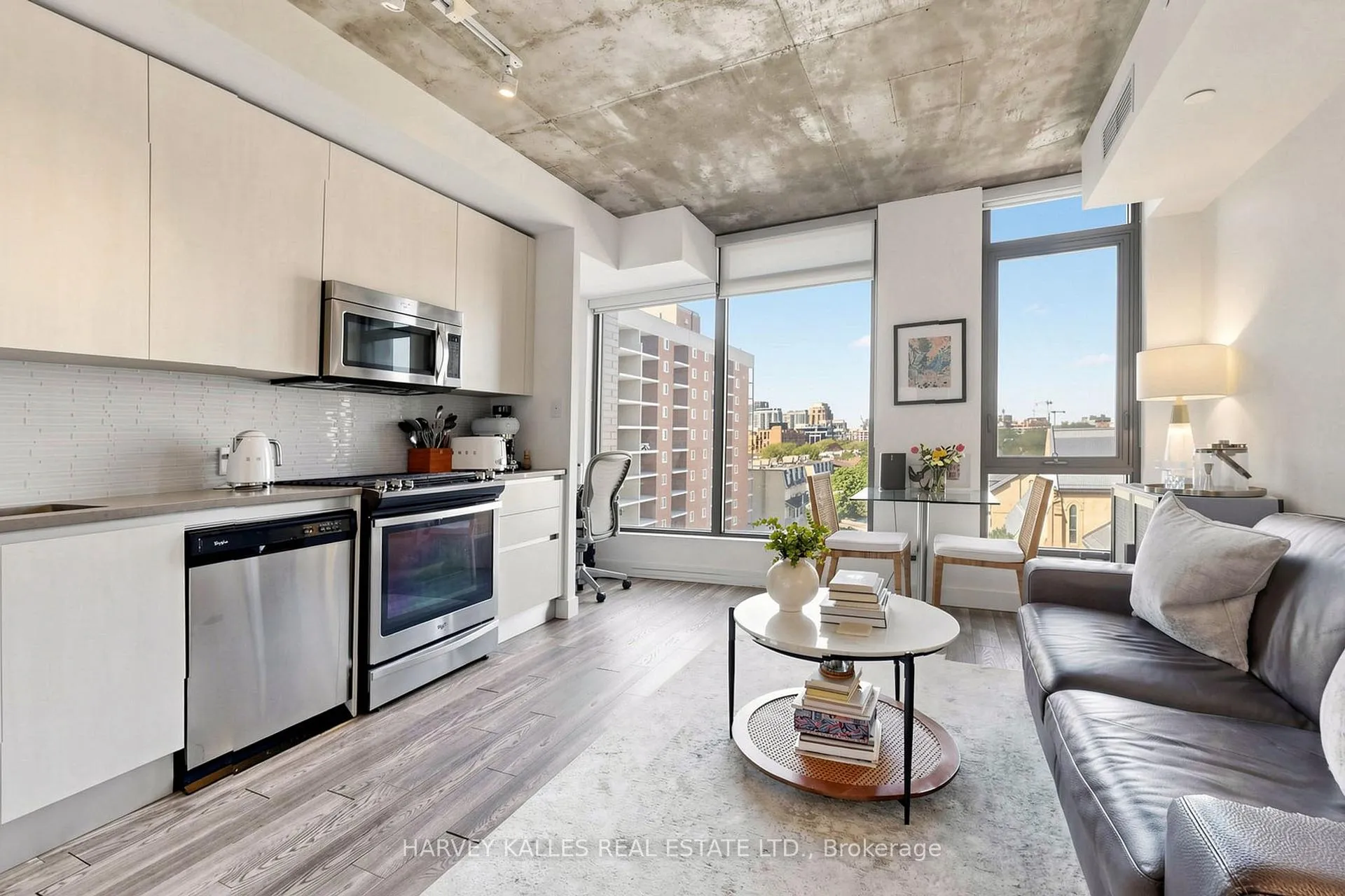 Photo 1 of Unit 511, 111 Bathurst Street, Toronto, Waterfront Communities — HOMEH