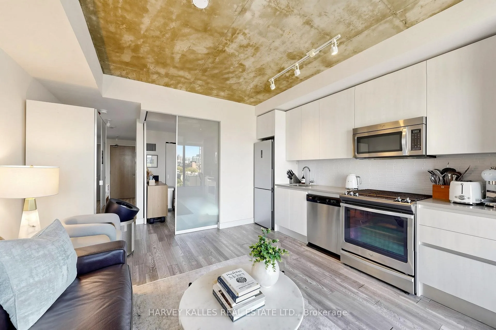 Photo 9 of Unit 511, 111 Bathurst Street, Toronto, Waterfront Communities — HOMEH