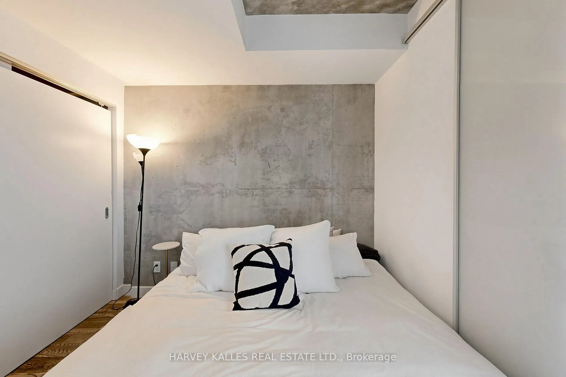 Photo 11 of Unit 511, 111 Bathurst Street, Toronto, Waterfront Communities — HOMEH
