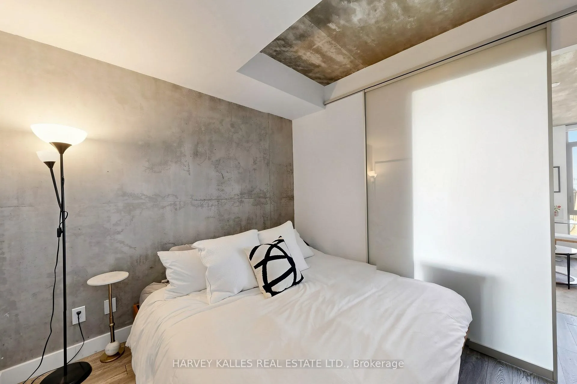 Photo 12 of Unit 511, 111 Bathurst Street, Toronto, Waterfront Communities — HOMEH
