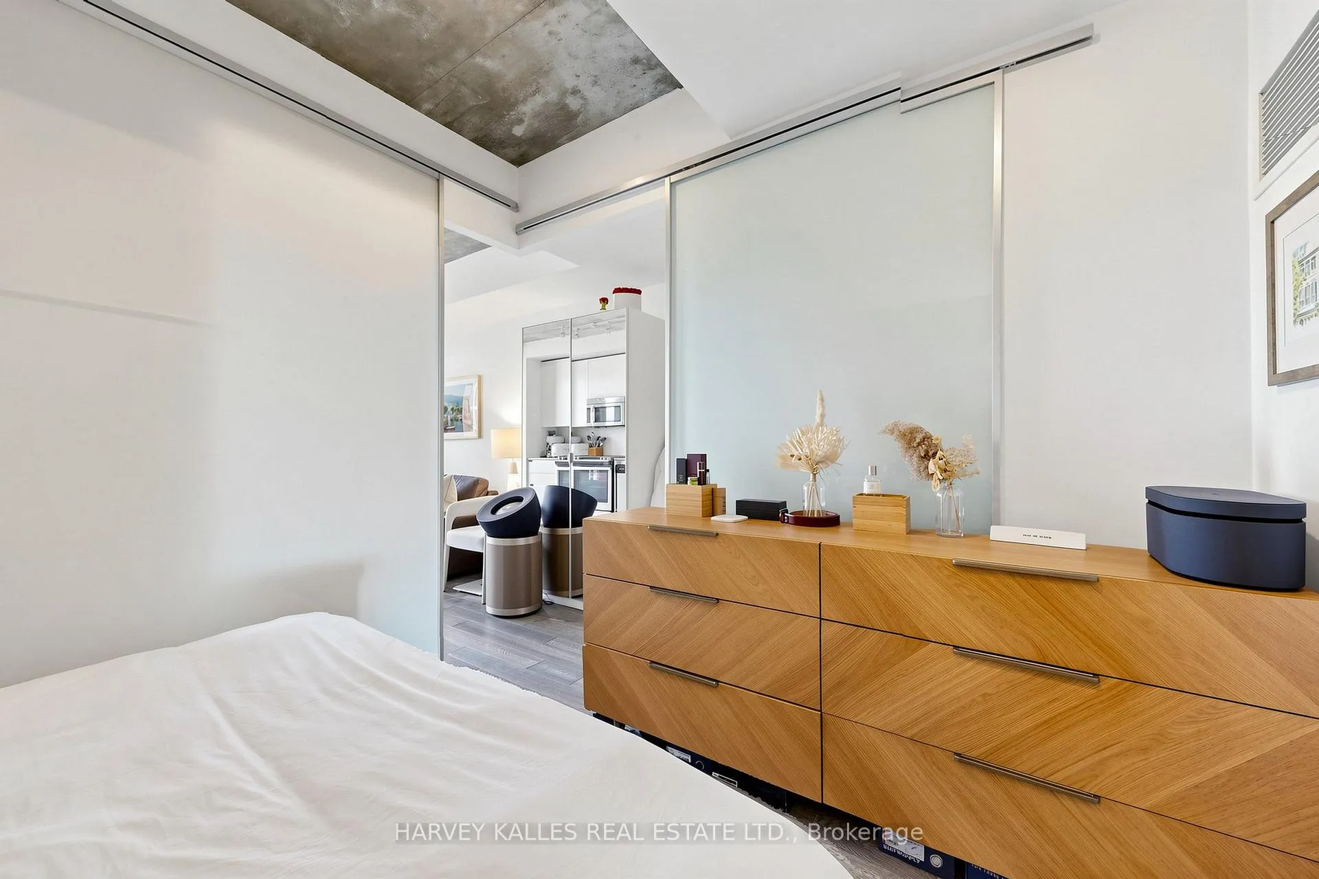 Photo 13 of Unit 511, 111 Bathurst Street, Toronto, Waterfront Communities — HOMEH