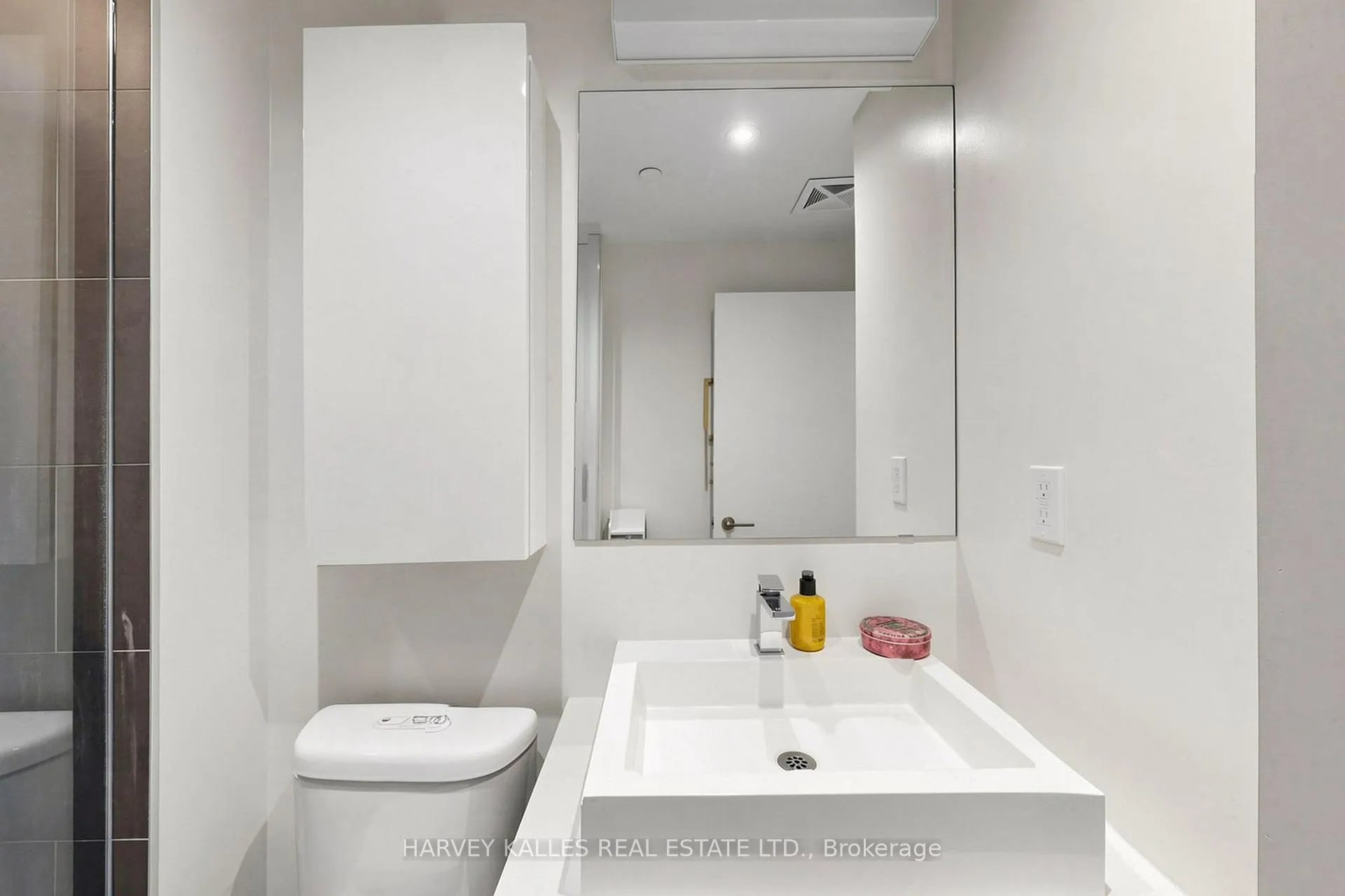 Photo 16 of Unit 511, 111 Bathurst Street, Toronto, Waterfront Communities — HOMEH