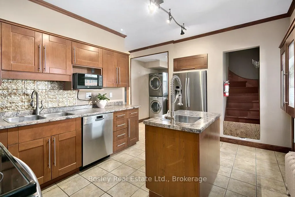 Photo 15 of 404 9th Street E, Owen Sound — HOMEH