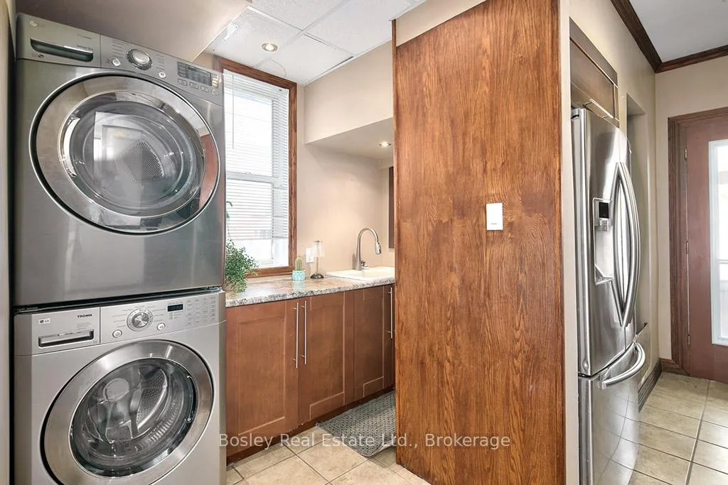Photo 16 of 404 9th Street E, Owen Sound — HOMEH