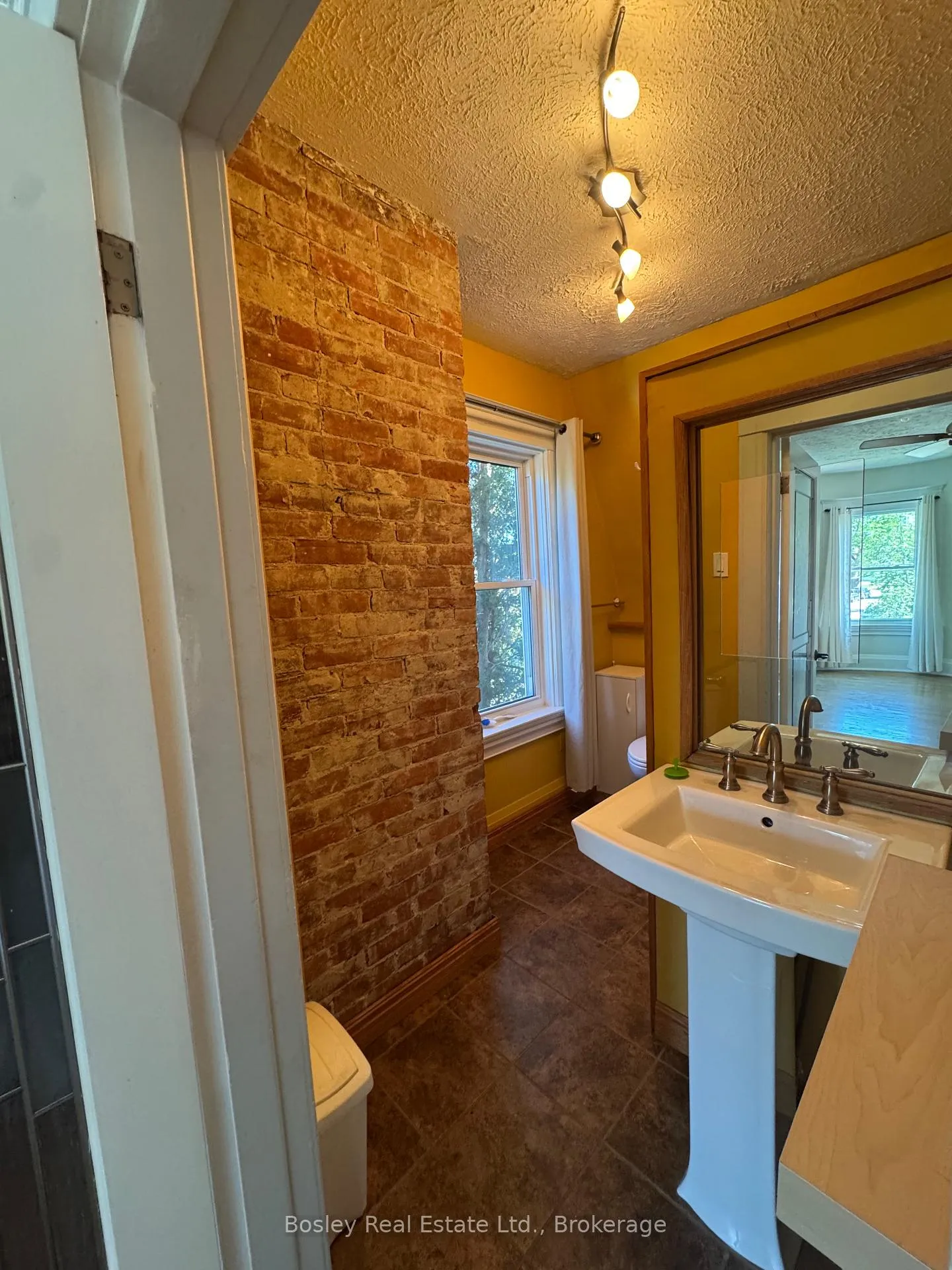 Photo 36 of 404 9th Street E, Owen Sound — HOMEH