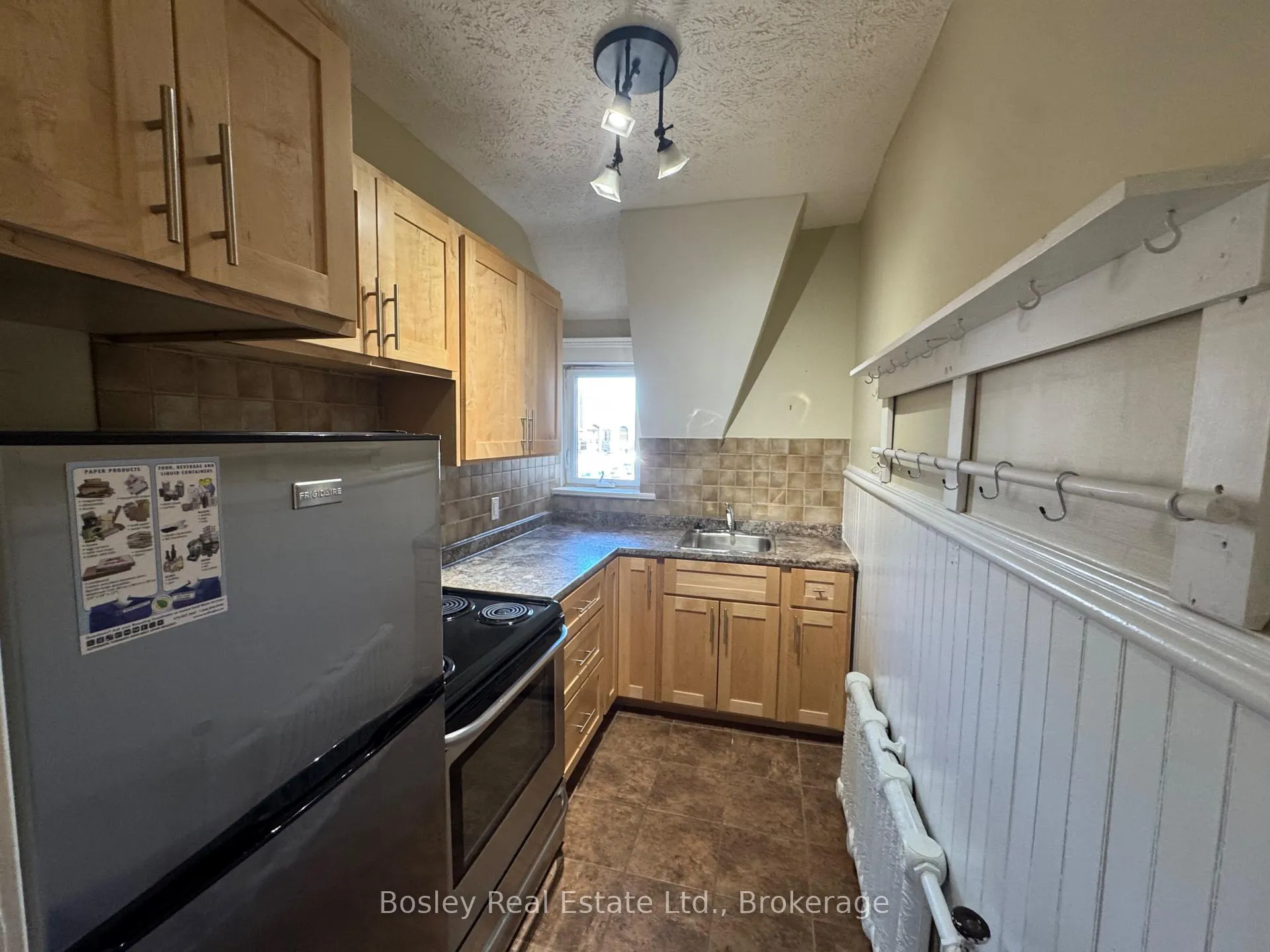 Photo 38 of 404 9th Street E, Owen Sound — HOMEH