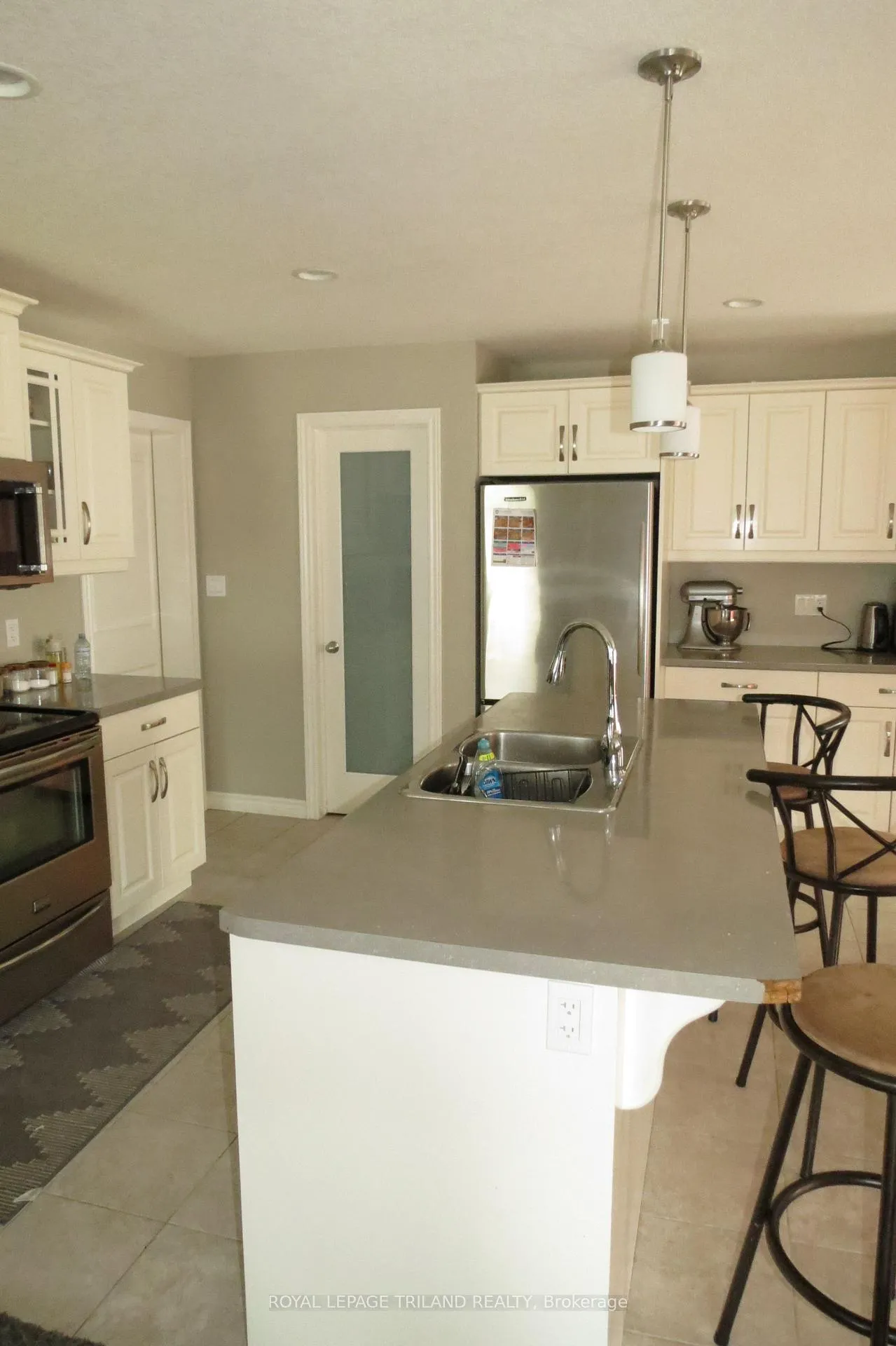 Photo 9 of Unit MAIN LEVEL, 204 Peach Tree Boulevard, St. Thomas — HOMEH