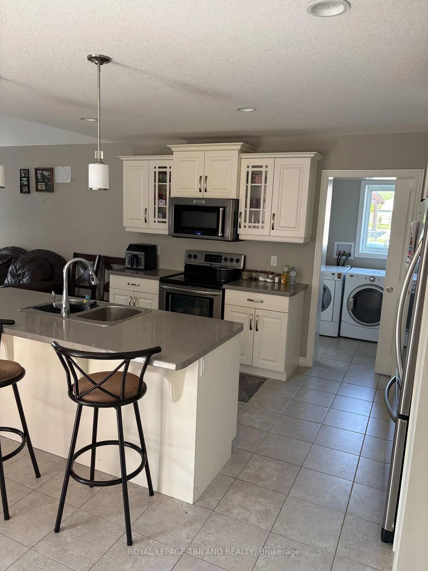 Photo 10 of Unit MAIN LEVEL, 204 Peach Tree Boulevard, St. Thomas — HOMEH