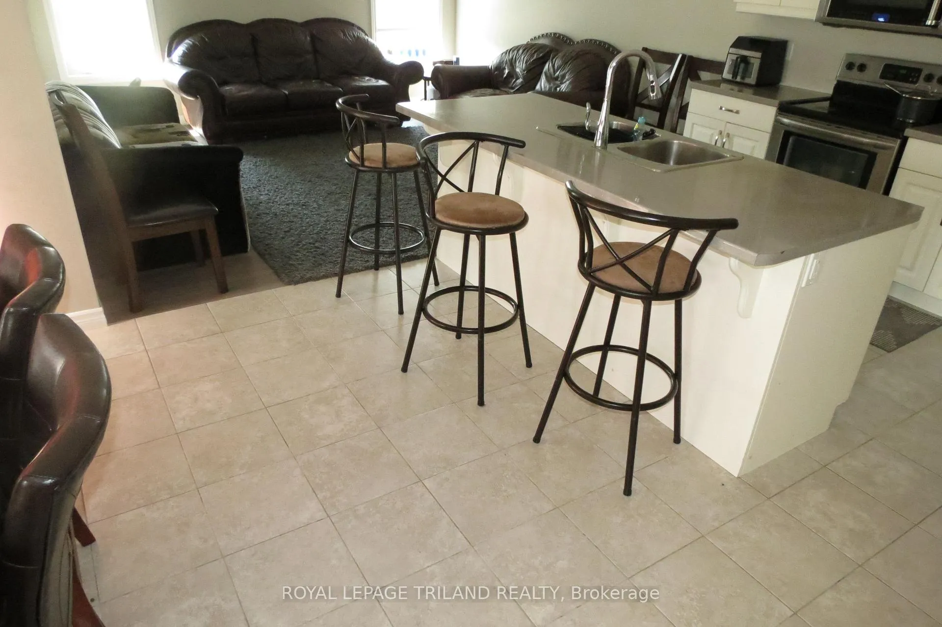 Photo 11 of Unit MAIN LEVEL, 204 Peach Tree Boulevard, St. Thomas — HOMEH