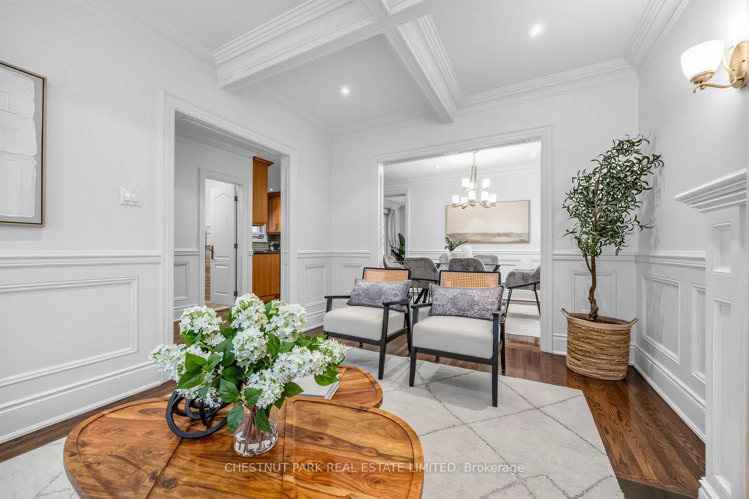 Photo 4 of 122 Randolph Road, Toronto, Leaside — HOMEH