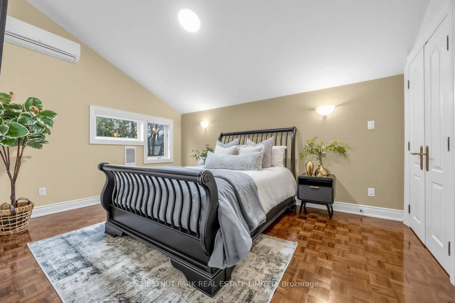 Photo 15 of 122 Randolph Road, Toronto, Leaside — HOMEH