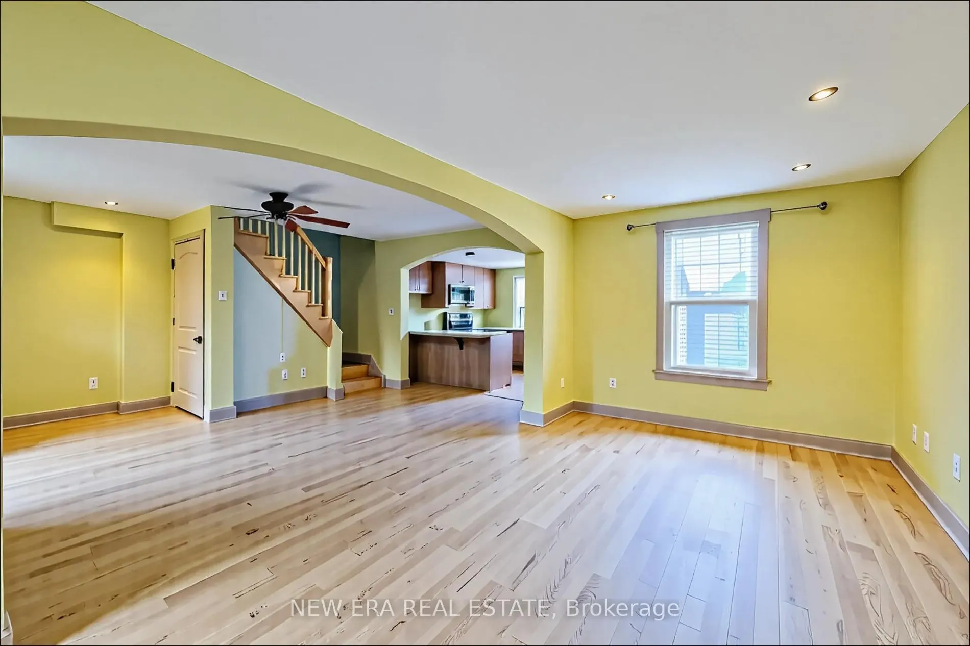 Photo 4 of 16 Welland Street S, Thorold, Thorold Downtown — HOMEH