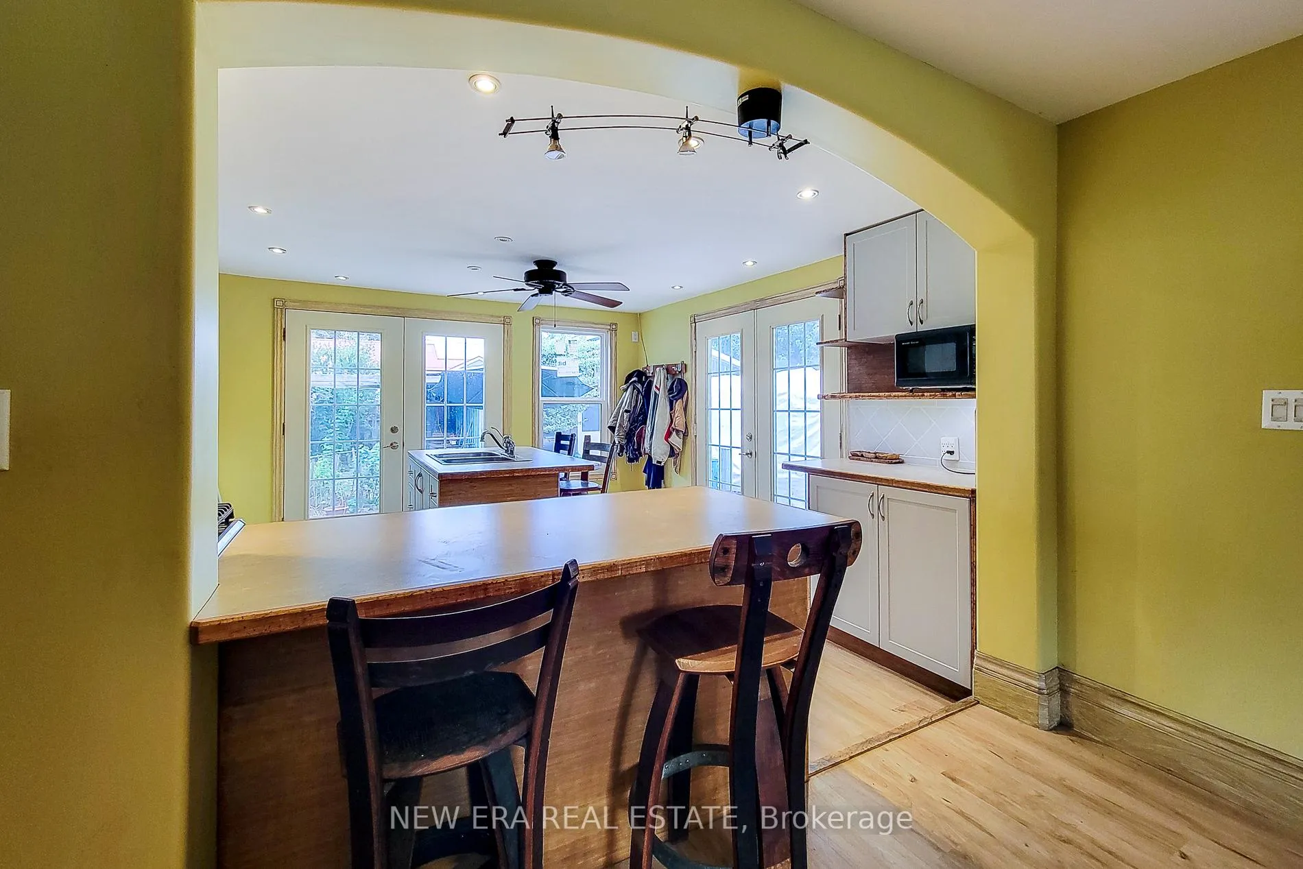 Photo 21 of 16 Welland Street S, Thorold, Thorold Downtown — HOMEH