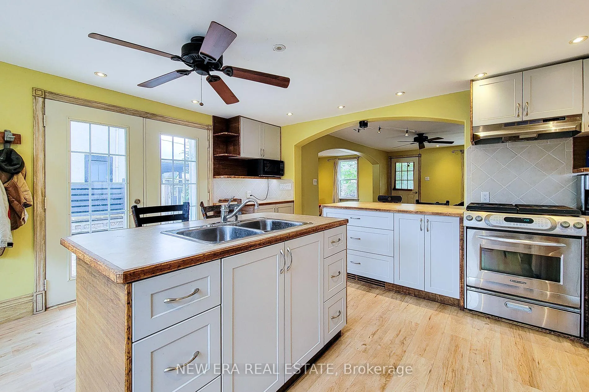 Photo 26 of 16 Welland Street S, Thorold, Thorold Downtown — HOMEH
