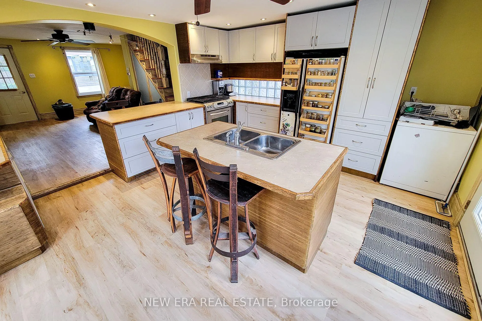 Photo 28 of 16 Welland Street S, Thorold, Thorold Downtown — HOMEH
