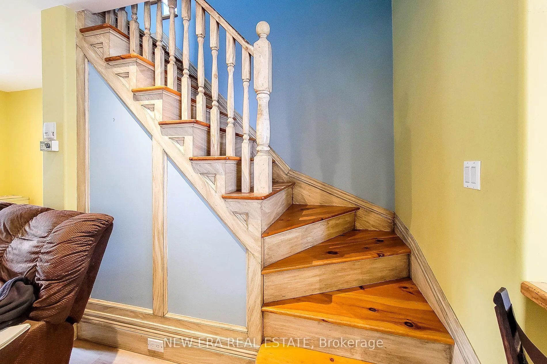 Photo 31 of 16 Welland Street S, Thorold, Thorold Downtown — HOMEH