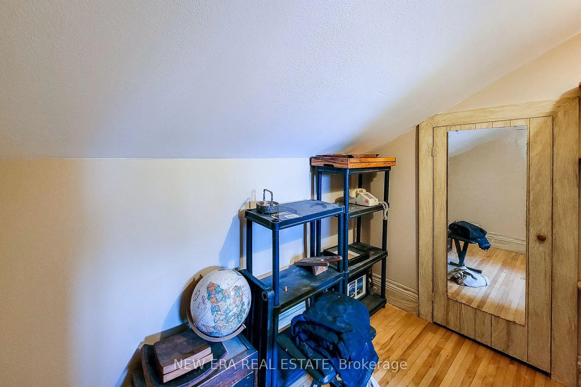 Photo 37 of 16 Welland Street S, Thorold, Thorold Downtown — HOMEH