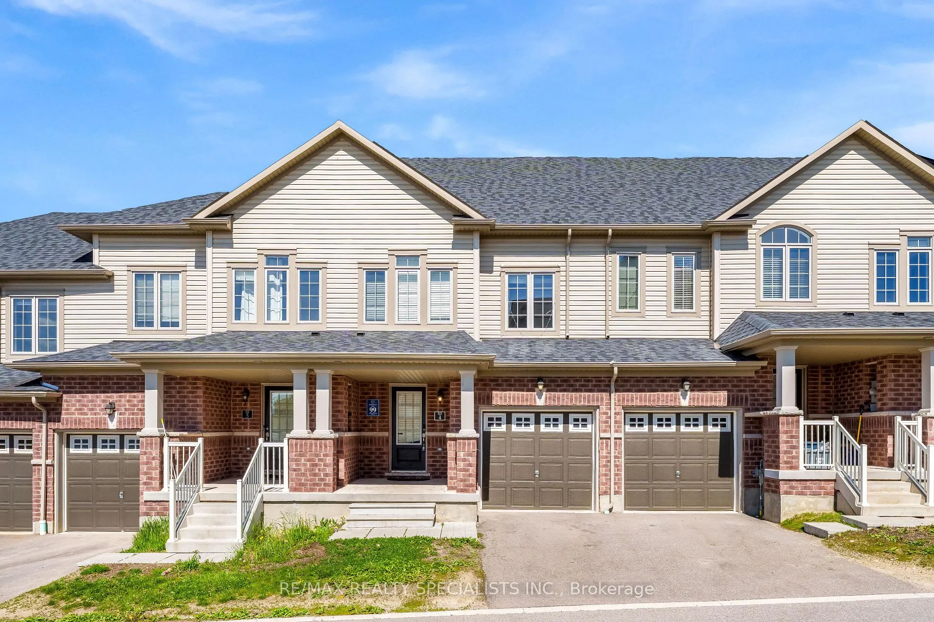 Front of Unit 4, 740 Linden Drive
