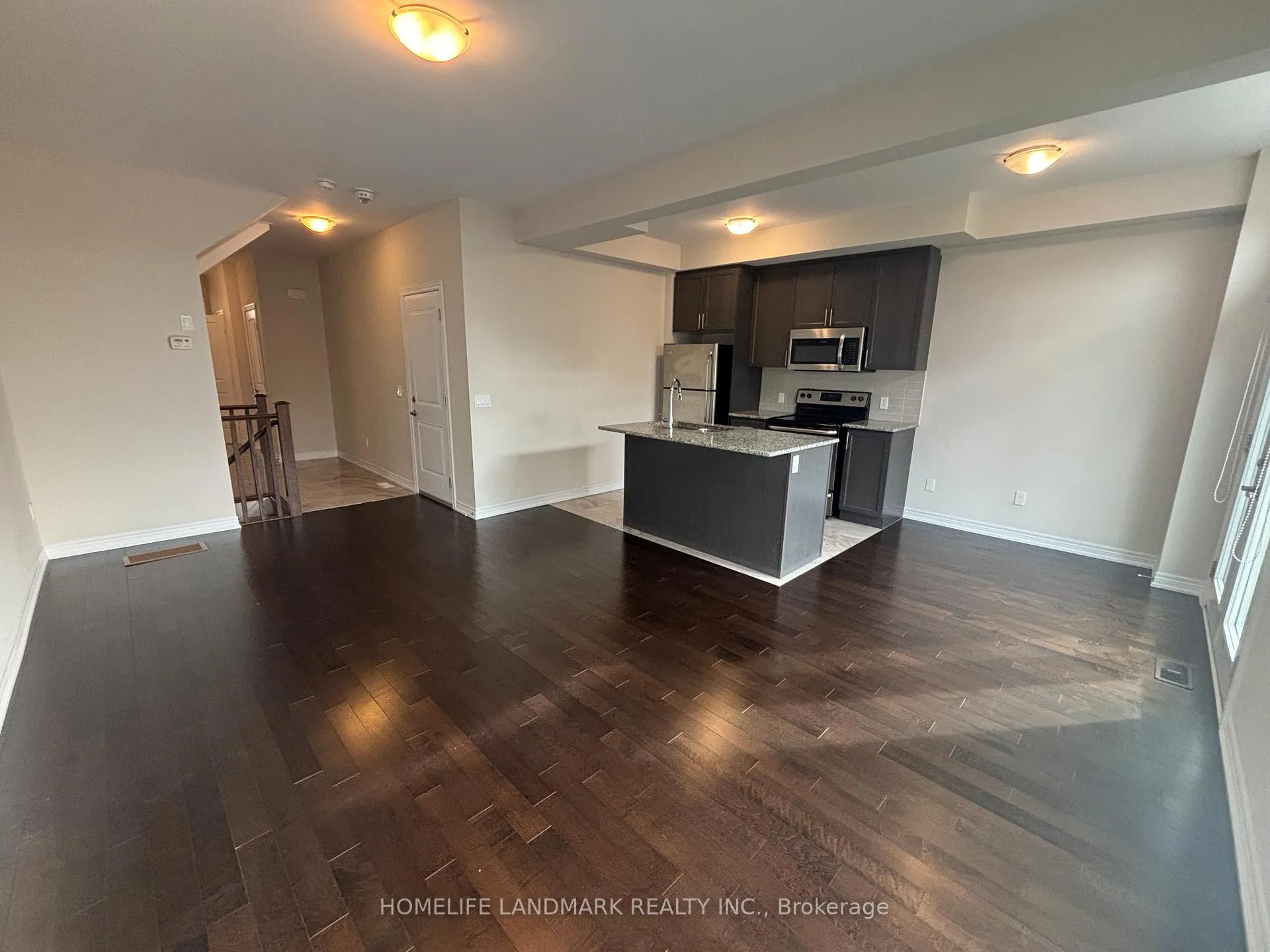 Photo 3 of 2362 Natasha Circle, Oakville, Bronte Creek — HOMEH