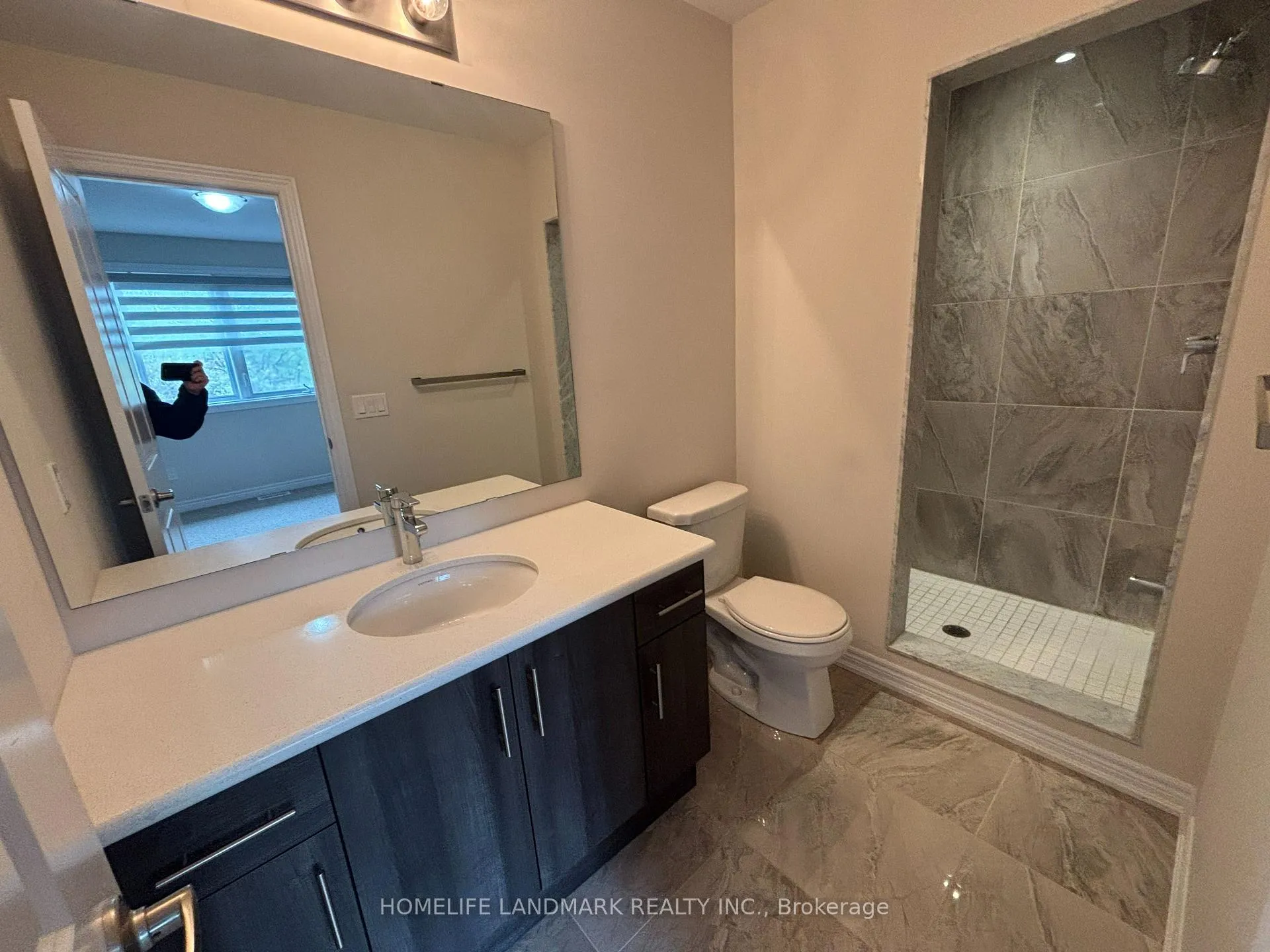 Photo 10 of 2362 Natasha Circle, Oakville, Bronte Creek — HOMEH