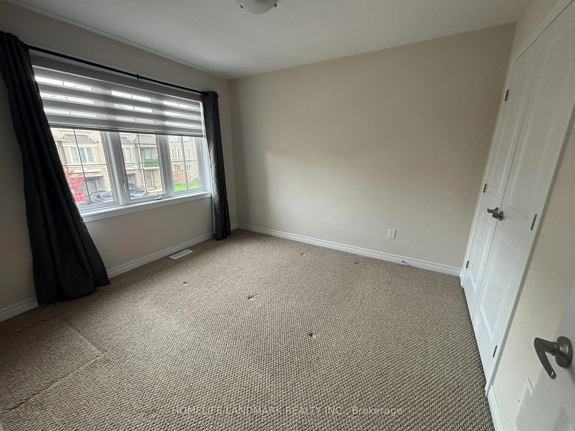 Photo 12 of 2362 Natasha Circle, Oakville, Bronte Creek — HOMEH