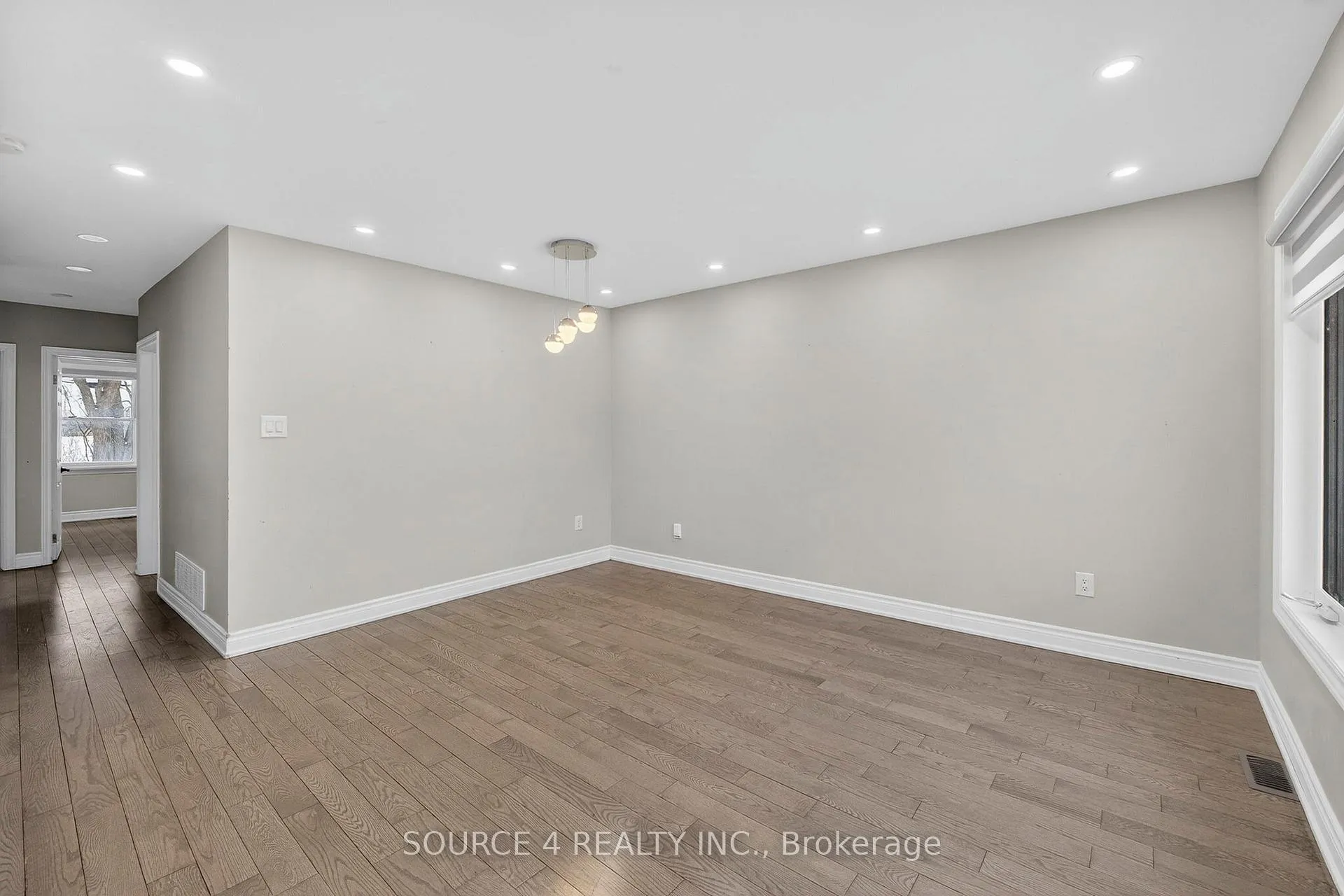 Photo 4 of 243 Malaga Road, Oshawa, Lakeview — HOMEH