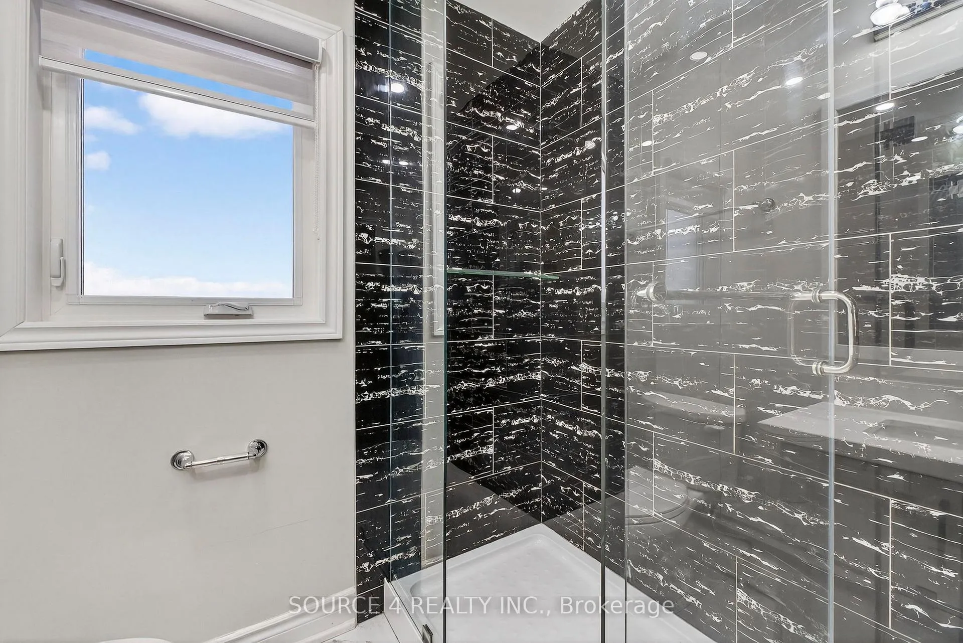 Photo 24 of 243 Malaga Road, Oshawa, Lakeview — HOMEH