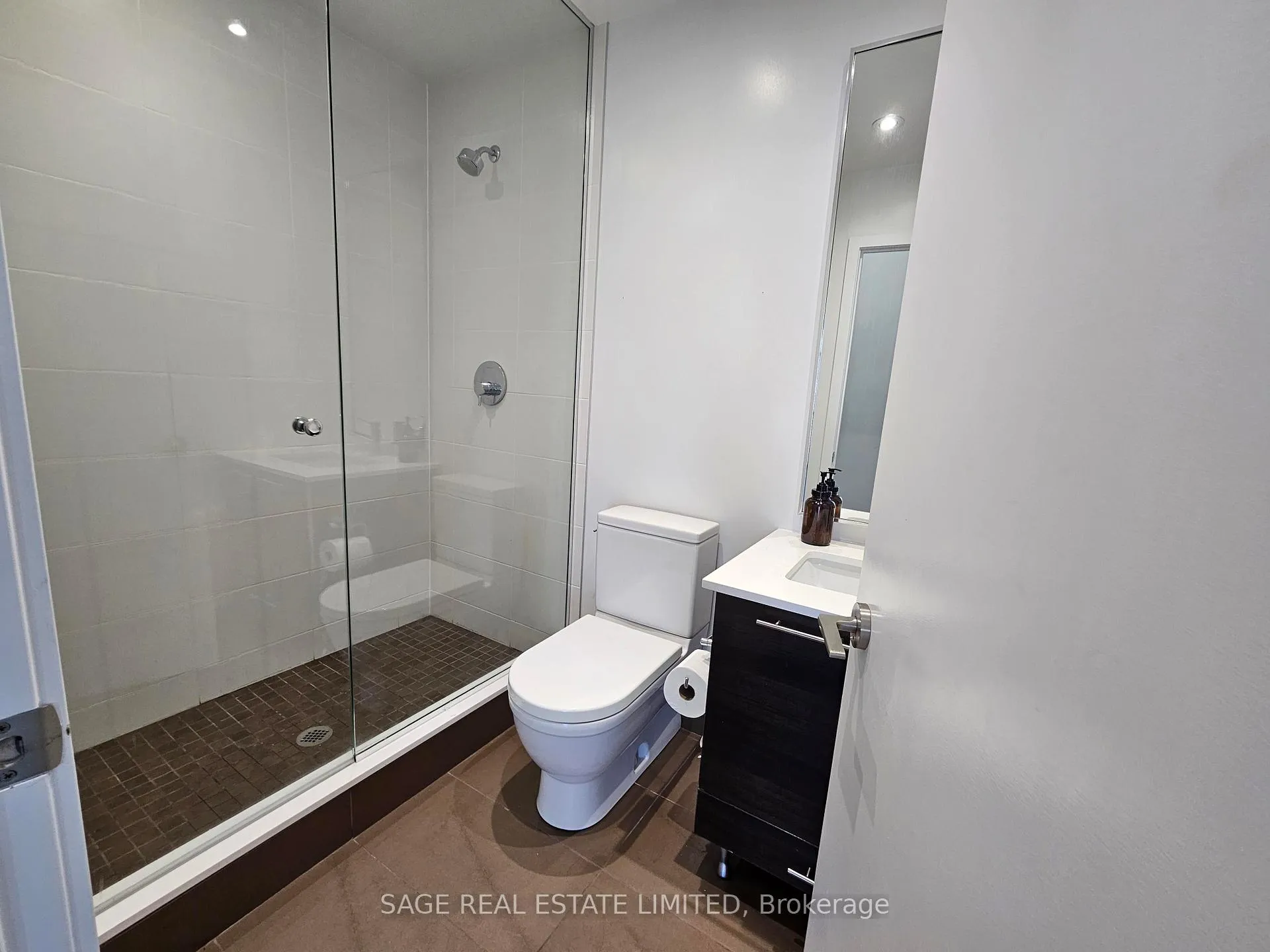 Photo 6 of Unit 2403, 1 Market Street, Toronto, Waterfront Communities — HOMEH