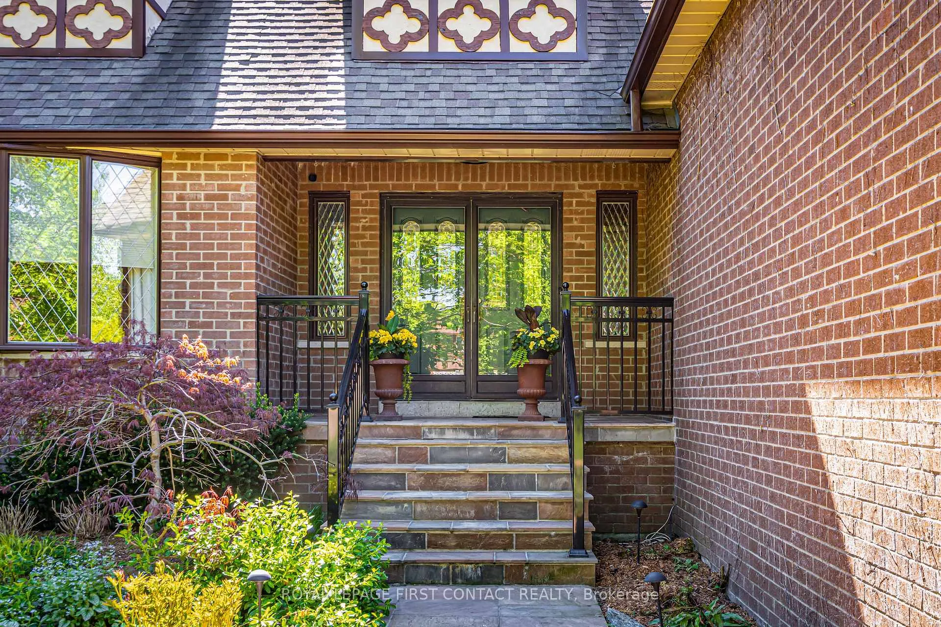 Photo 2 of 41 Marilyn Street, Caledon, Caledon East — HOMEH