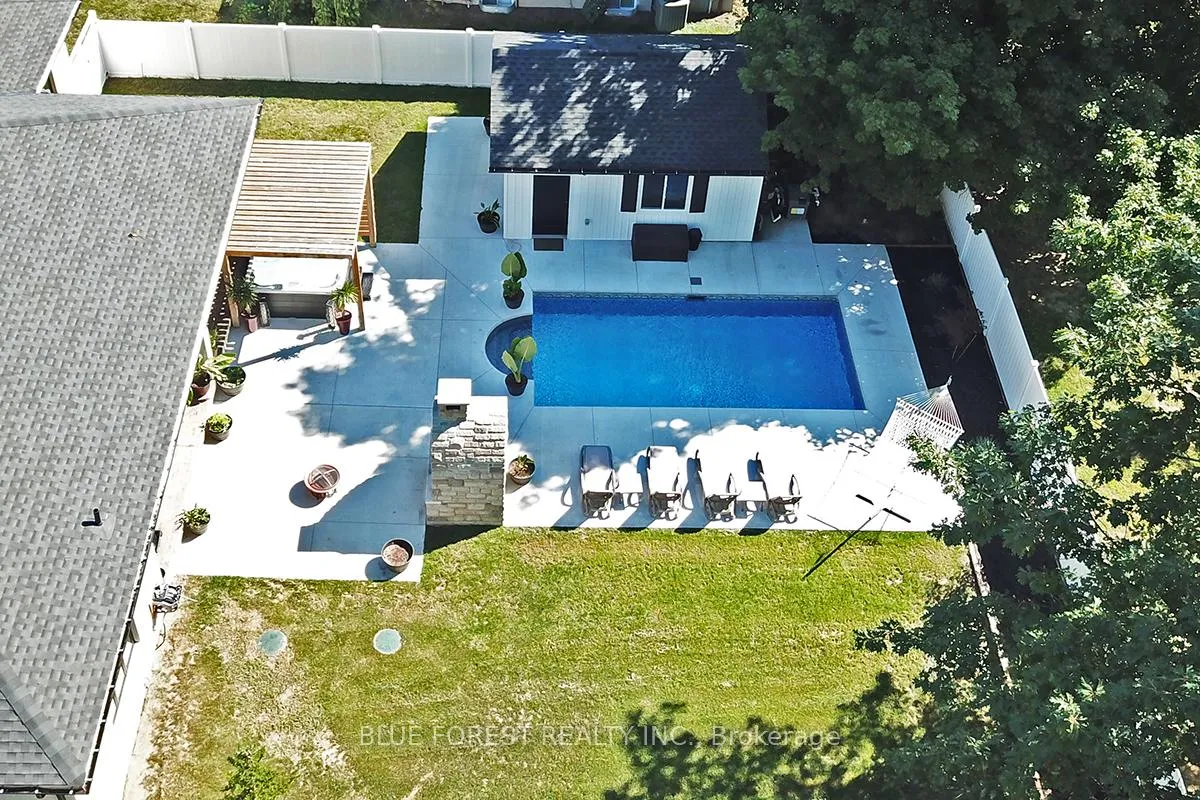 Photo 38 of 94 Harris Road, Middlesex Centre, Delaware Town — HOMEH