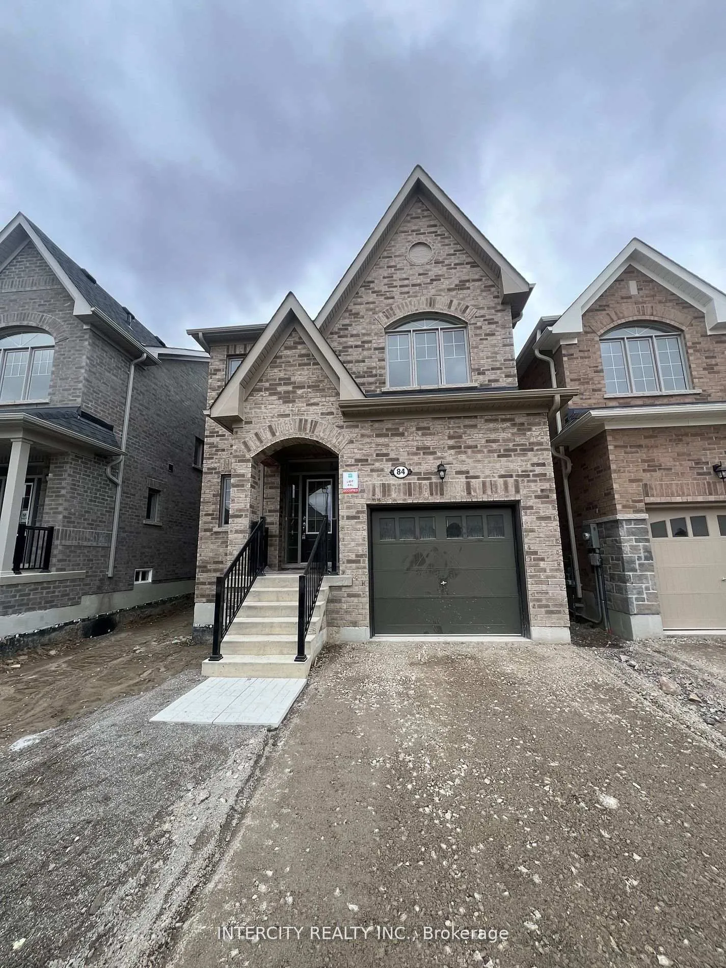 Front of 84 Robin Trail
