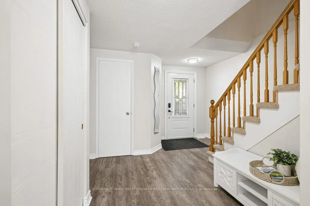 Photo 8 of 312 Sable Court, Waterloo — HOMEH