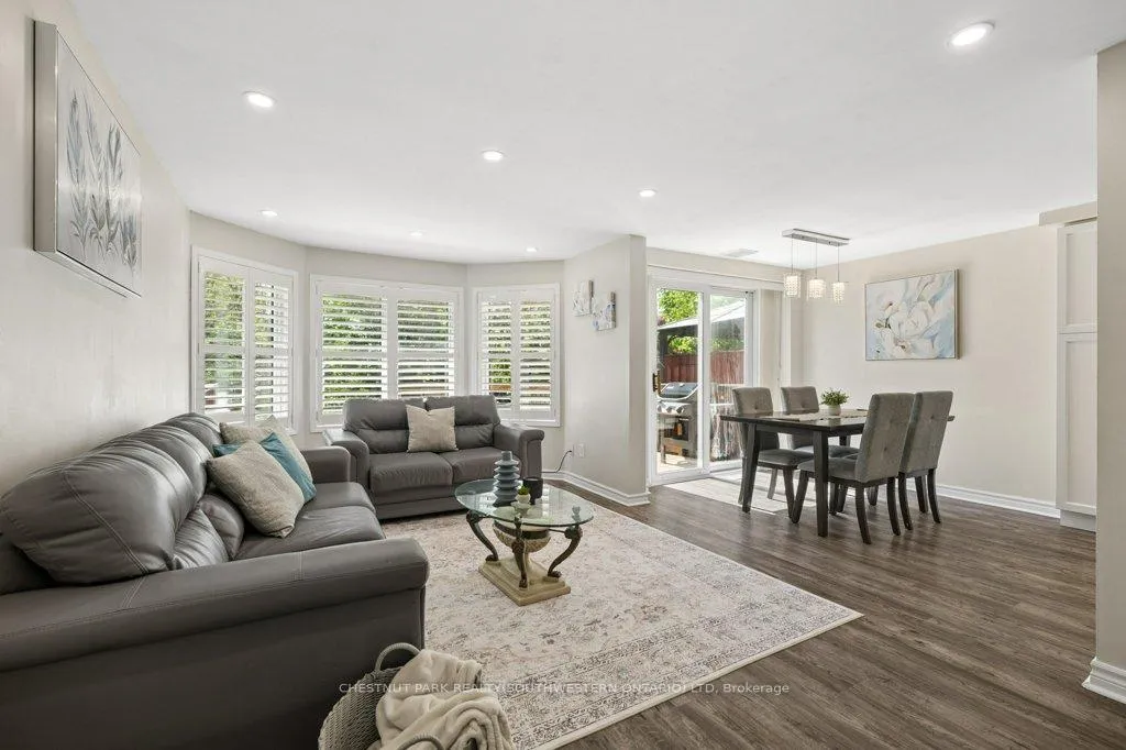 Photo 13 of 312 Sable Court, Waterloo — HOMEH
