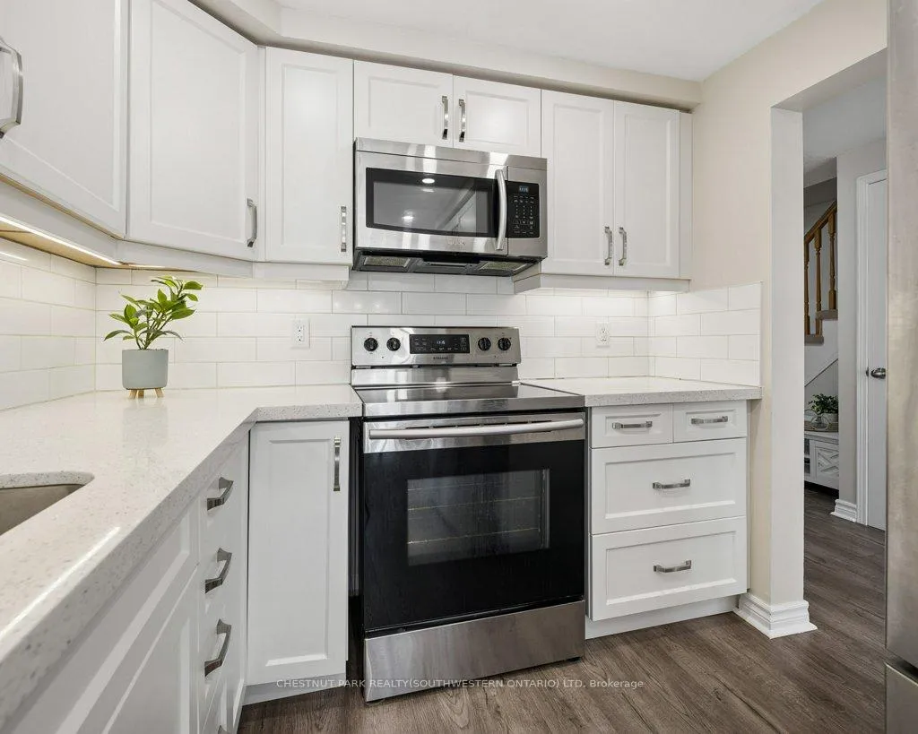 Photo 18 of 312 Sable Court, Waterloo — HOMEH