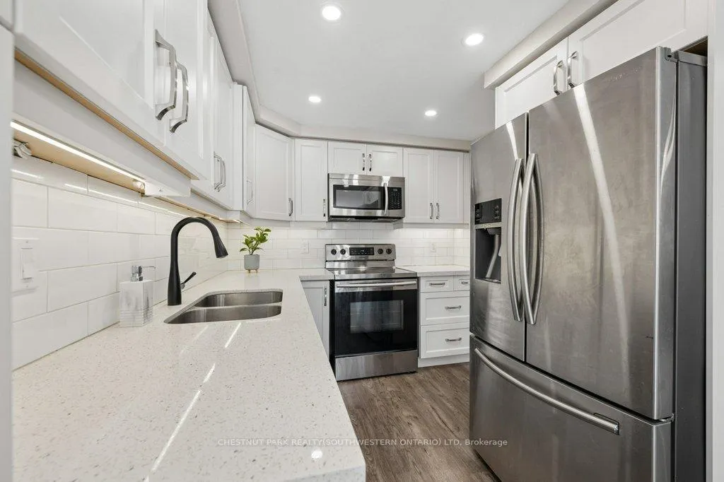 Photo 21 of 312 Sable Court, Waterloo — HOMEH