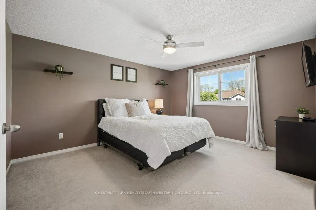 Photo 24 of 312 Sable Court, Waterloo — HOMEH