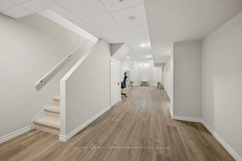 Photo 33 of 312 Sable Court, Waterloo — HOMEH