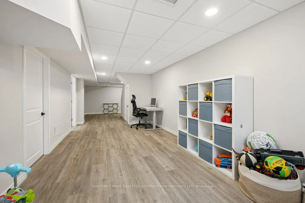 Photo 36 of 312 Sable Court, Waterloo — HOMEH