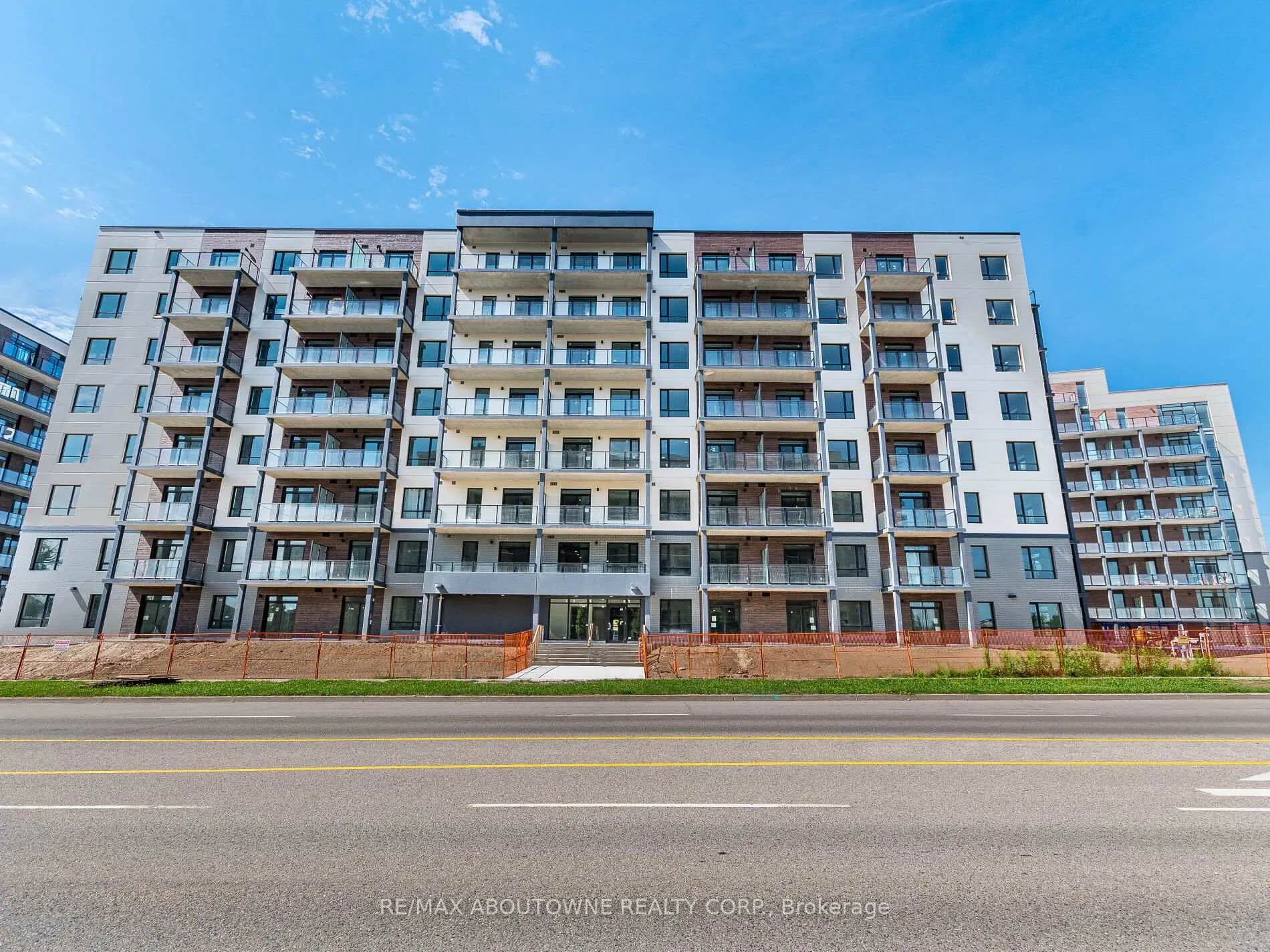 Front of Unit 616, 181 Elmira Road S