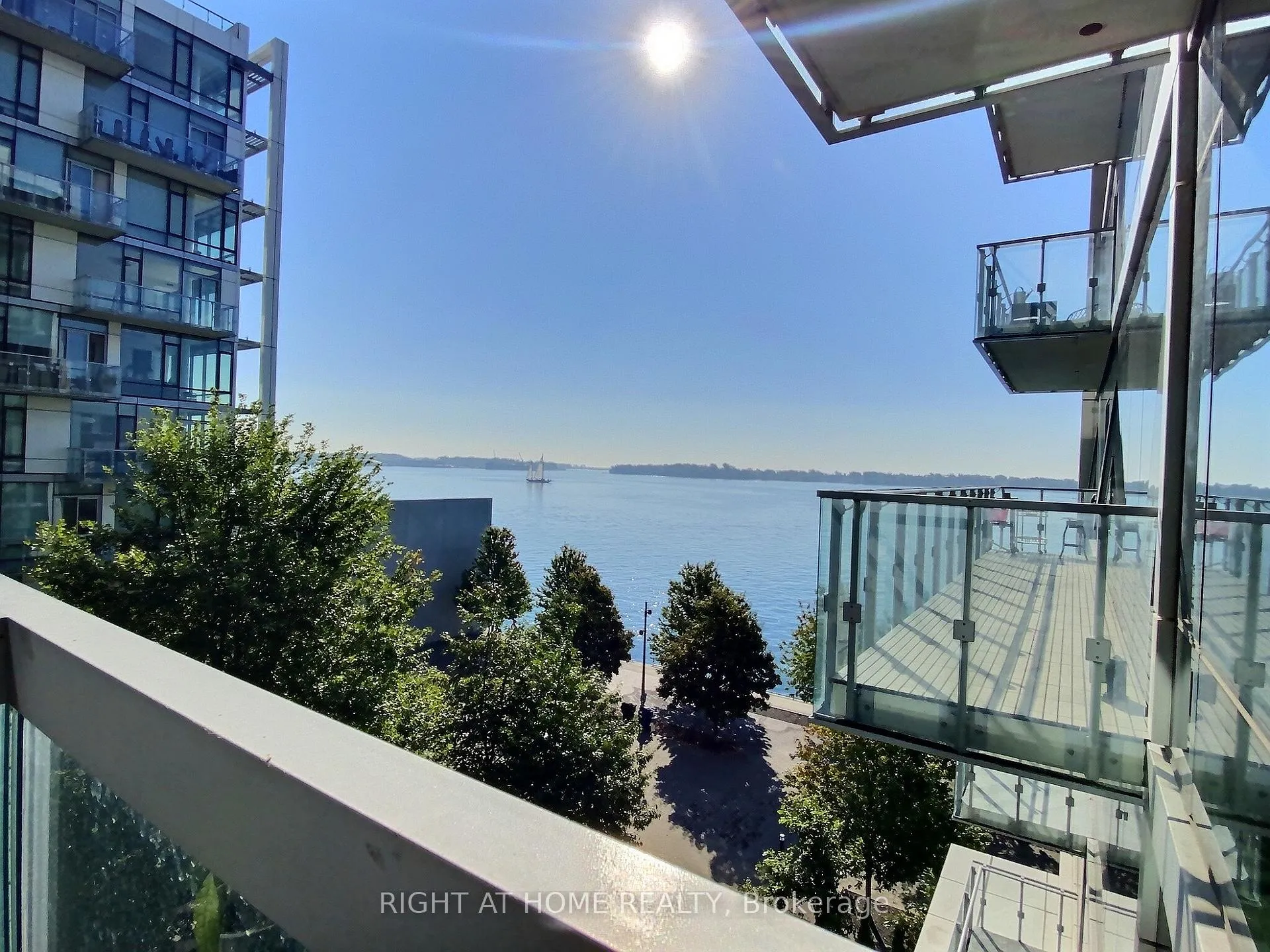Photo 2 of Unit 515, 39 Queens Quay E, Toronto, Waterfront Communities — HOMEH