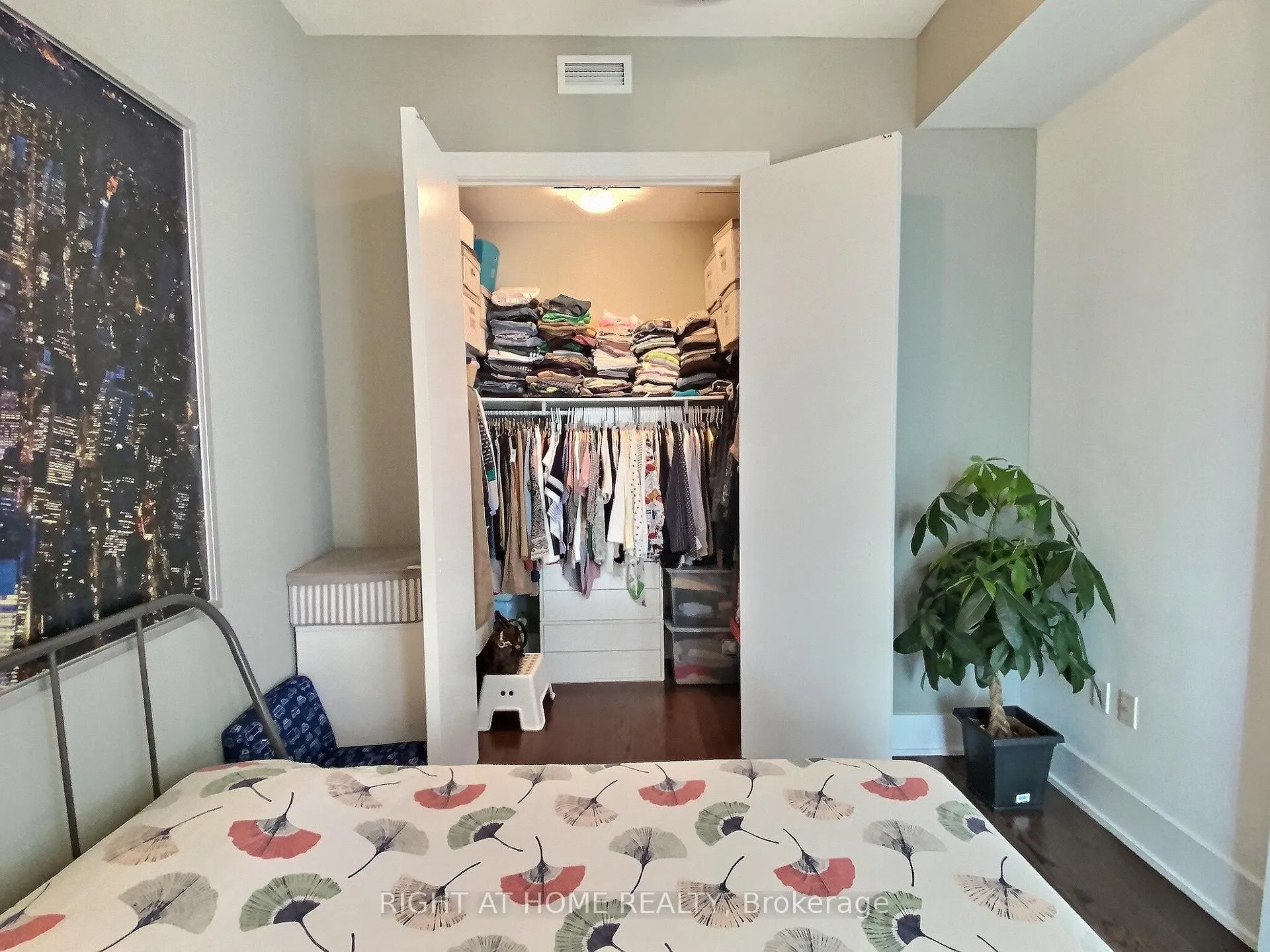 Photo 11 of Unit 515, 39 Queens Quay E, Toronto, Waterfront Communities — HOMEH