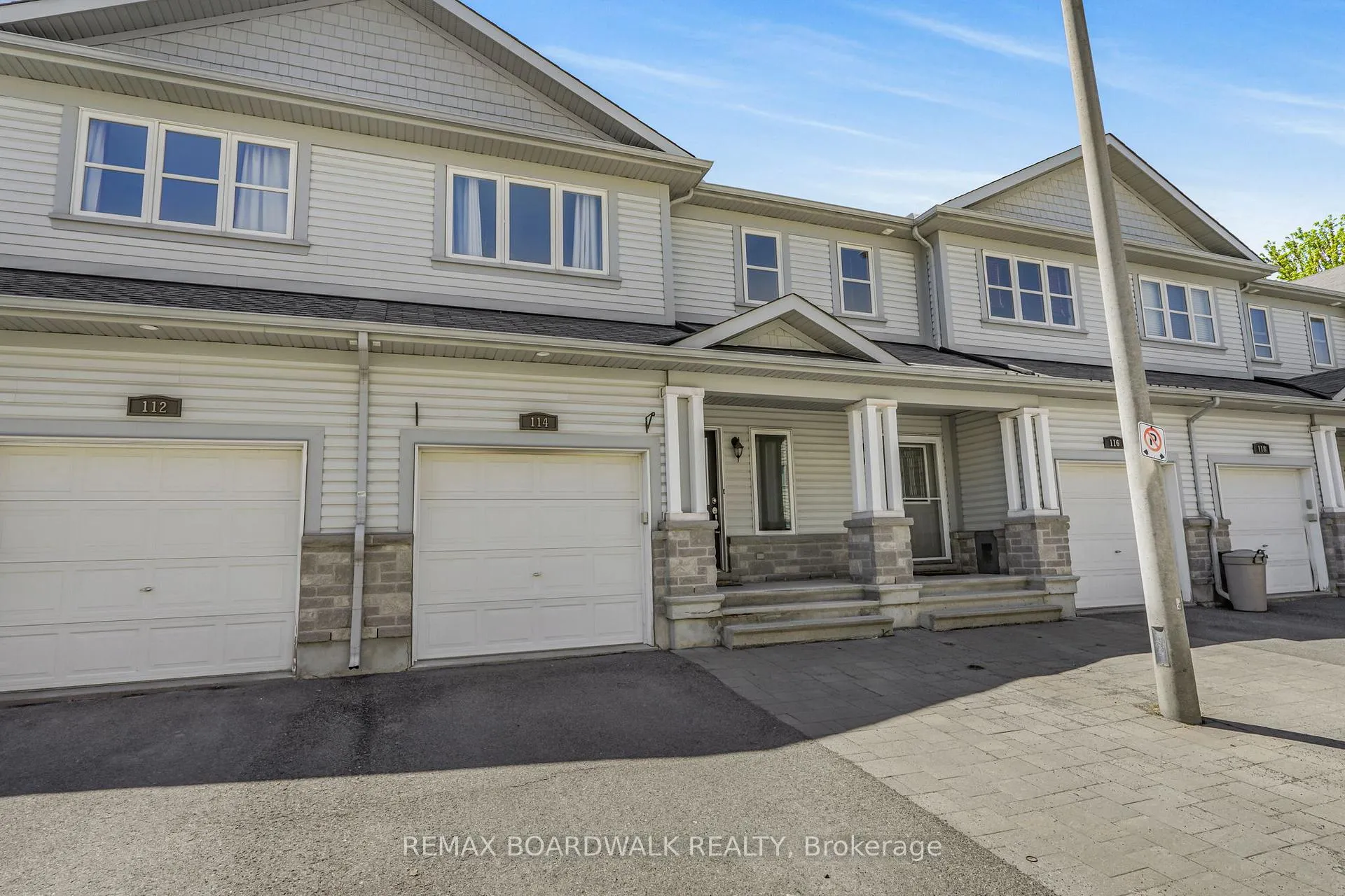 Photo 2 of 114 Potts Private, Ottawa, Notting Hill/Summerside — HOMEH