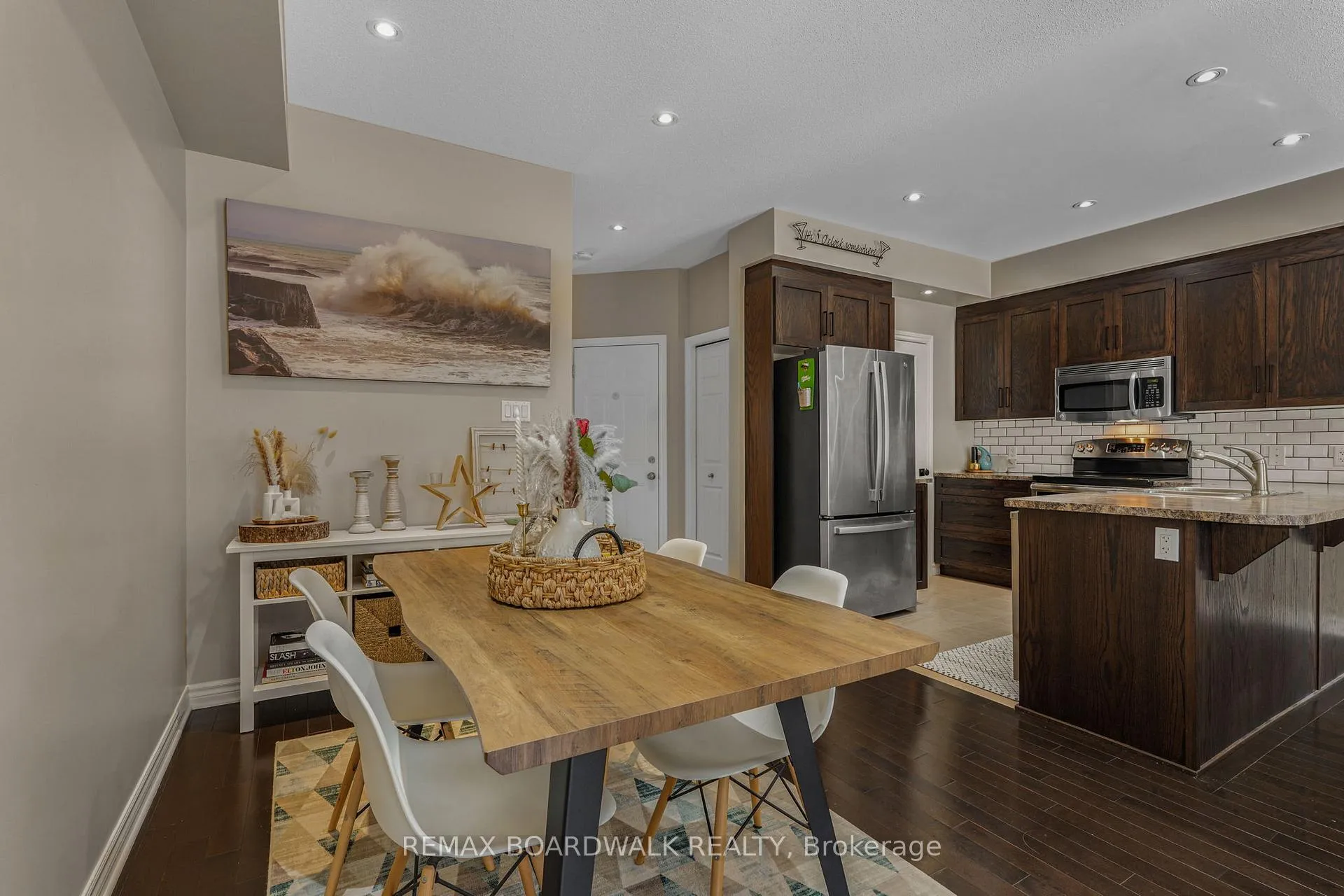Photo 6 of 114 Potts Private, Ottawa, Notting Hill/Summerside — HOMEH