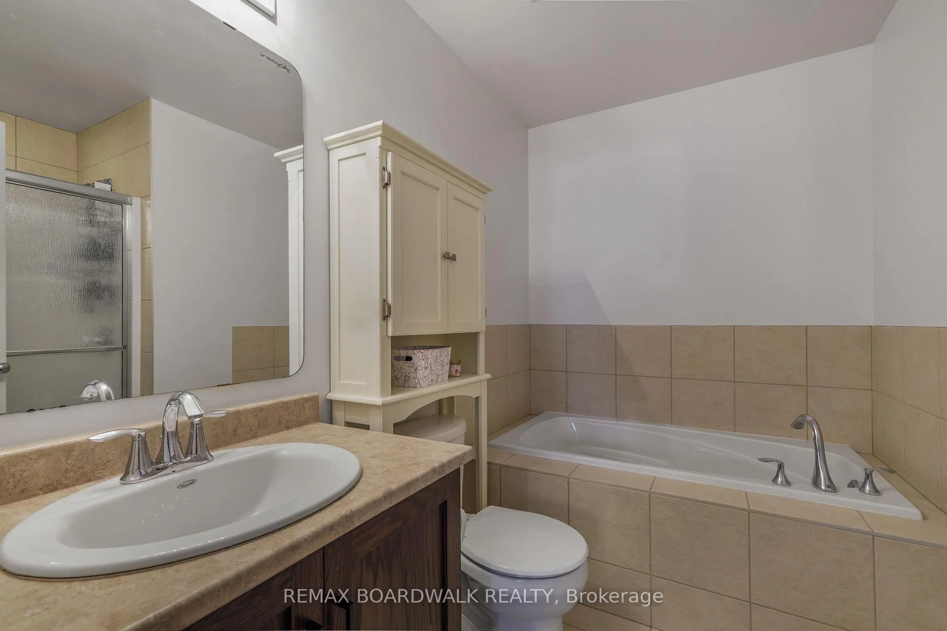 Photo 19 of 114 Potts Private, Ottawa, Notting Hill/Summerside — HOMEH