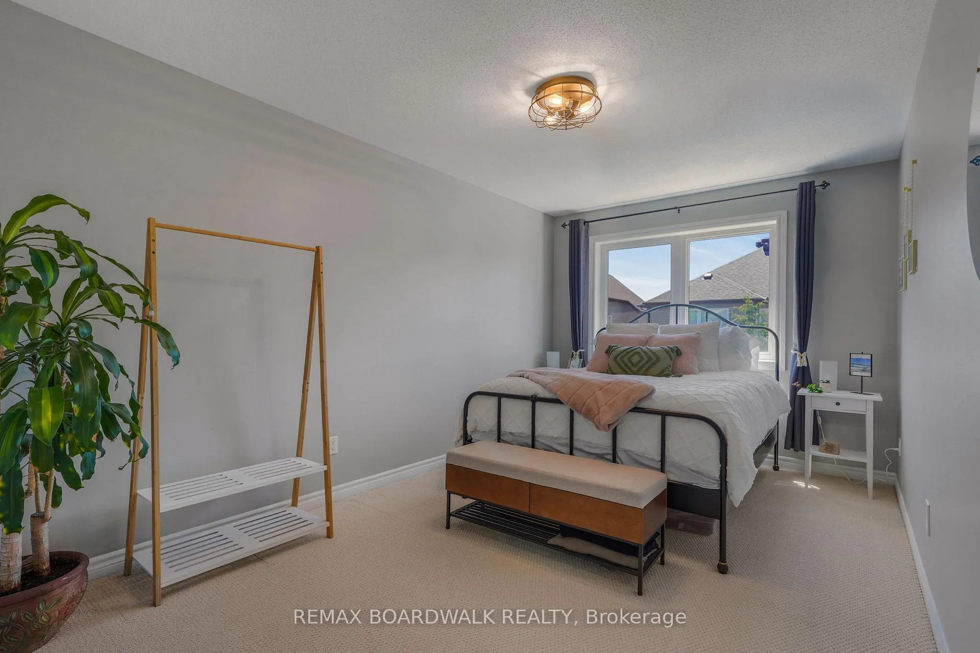 Photo 23 of 114 Potts Private, Ottawa, Notting Hill/Summerside — HOMEH
