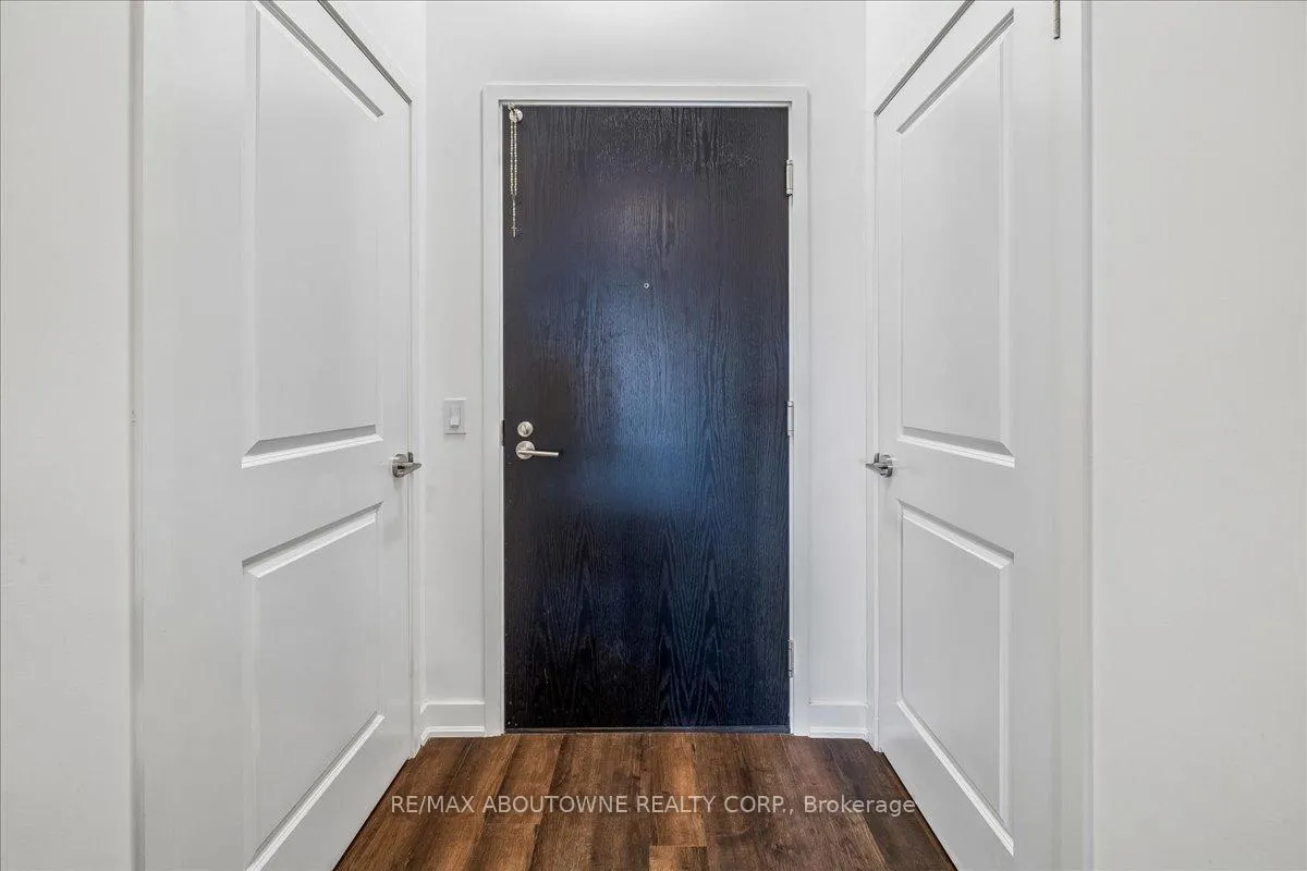 Photo 9 of Unit 405, 2007 James Street, Burlington, Brant — HOMEH